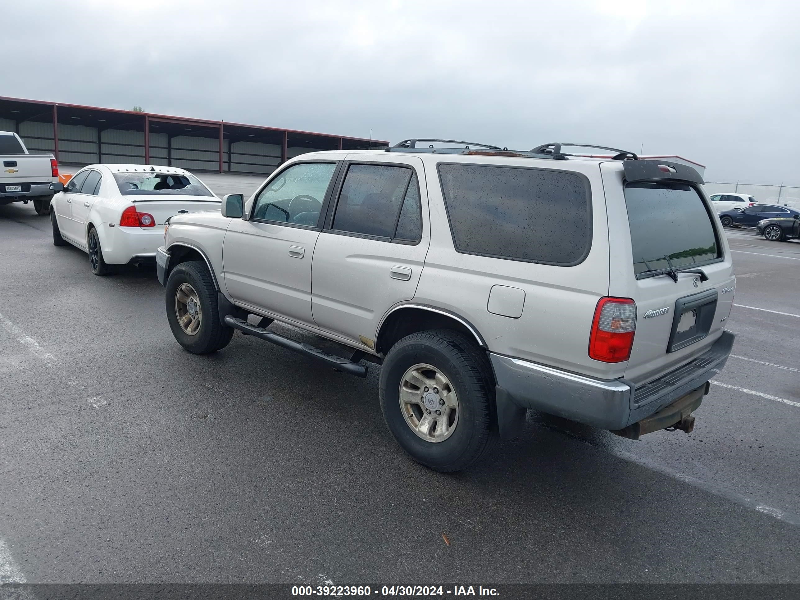 Photo 2 VIN: JT3HN86R0X0226160 - TOYOTA 4RUNNER 