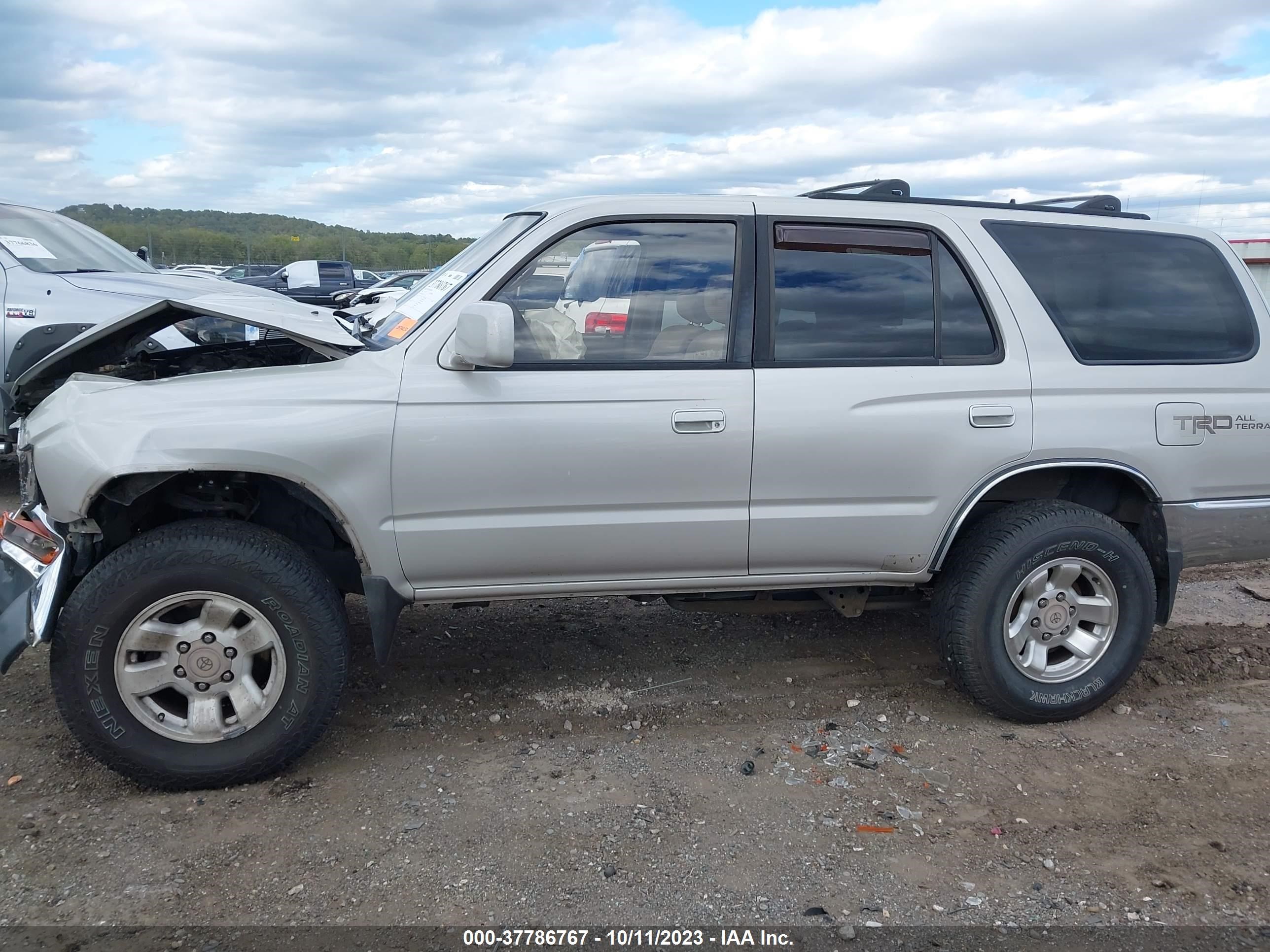 Photo 13 VIN: JT3HN86R4W0158282 - TOYOTA 4RUNNER 