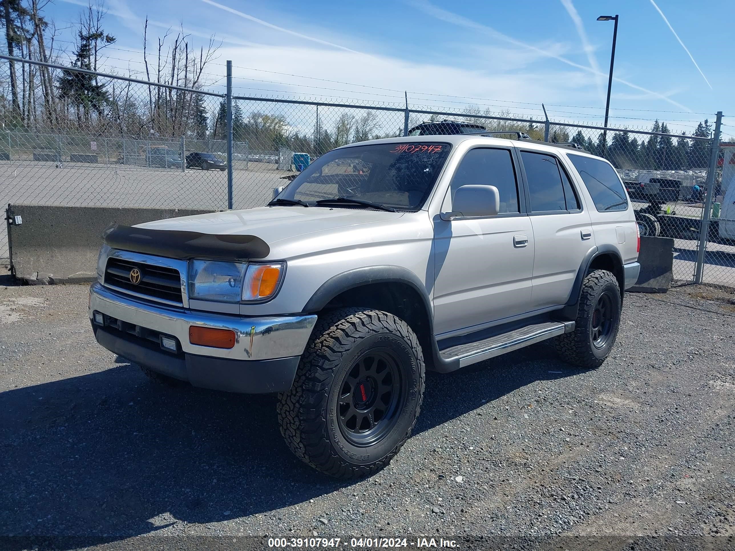 Photo 2 VIN: JT3HN86R6V0106926 - TOYOTA 4RUNNER 