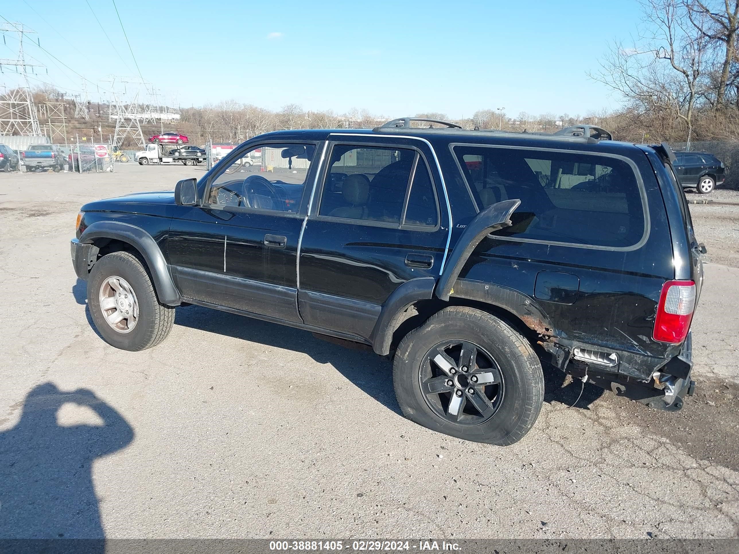 Photo 2 VIN: JT3HN87R0T0024220 - TOYOTA 4RUNNER 