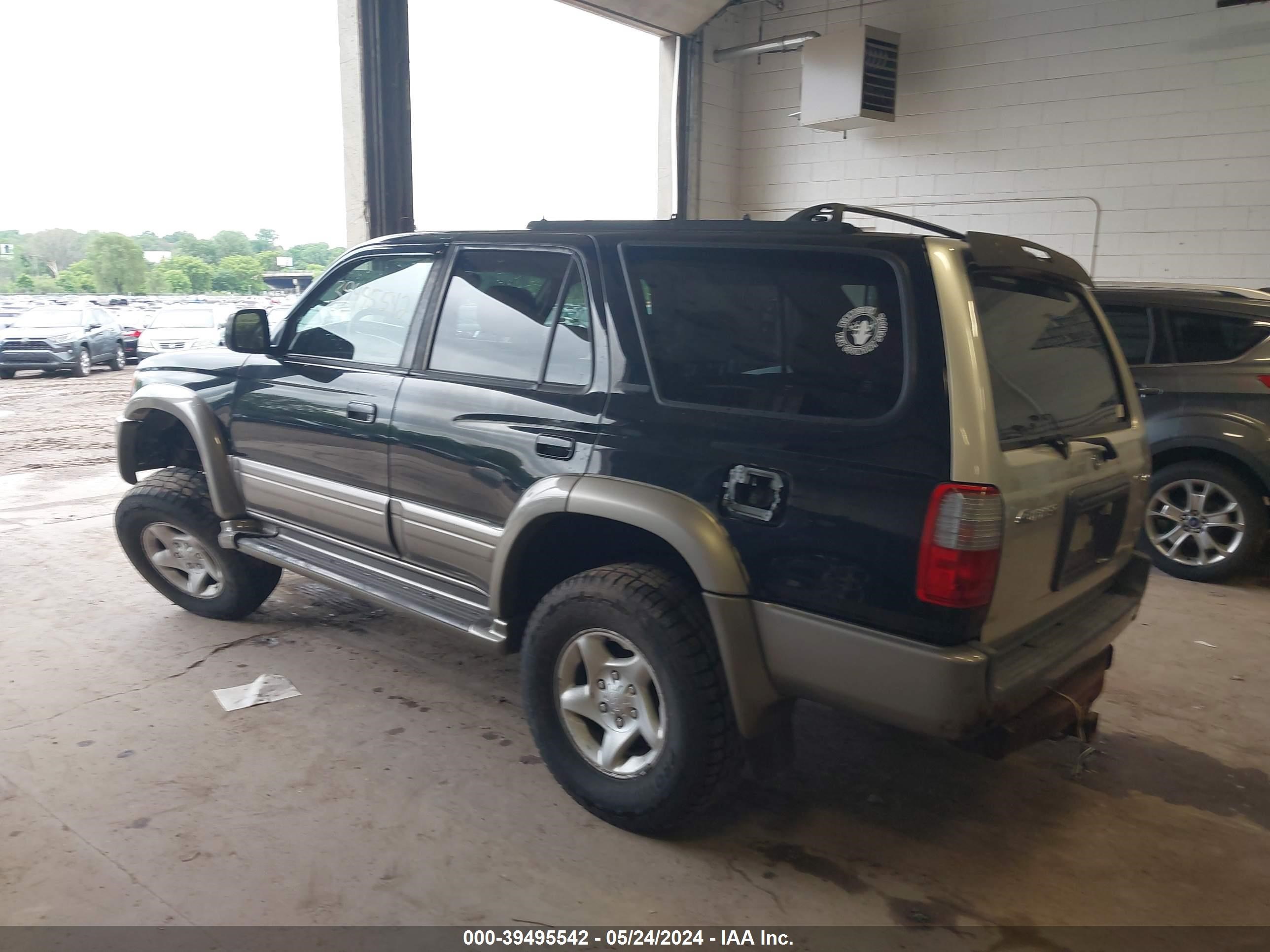 Photo 2 VIN: JT3HN87RXX0215701 - TOYOTA 4RUNNER 