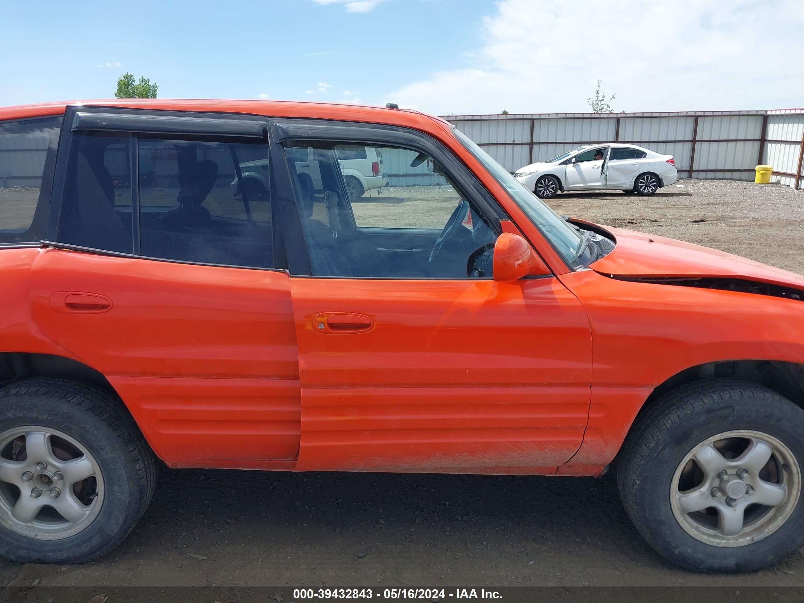 Photo 13 VIN: JT3HP10V3Y7154807 - TOYOTA RAV 4 