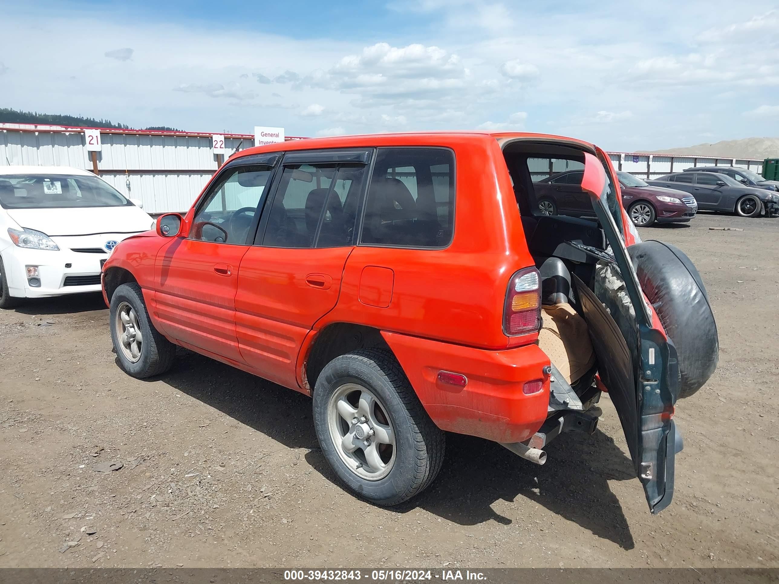 Photo 2 VIN: JT3HP10V3Y7154807 - TOYOTA RAV 4 