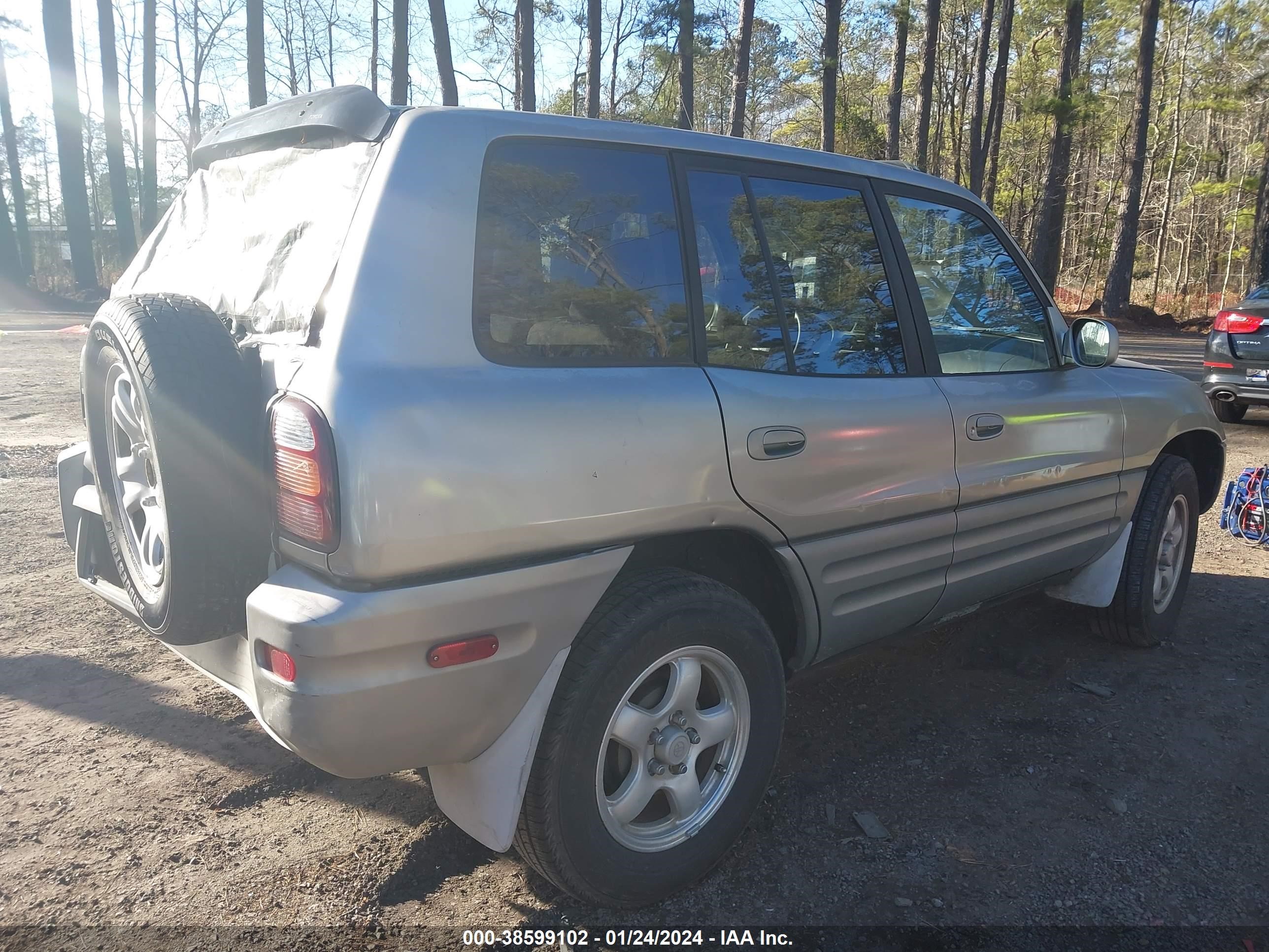 Photo 3 VIN: JT3HP10V6Y7167633 - TOYOTA RAV 4 