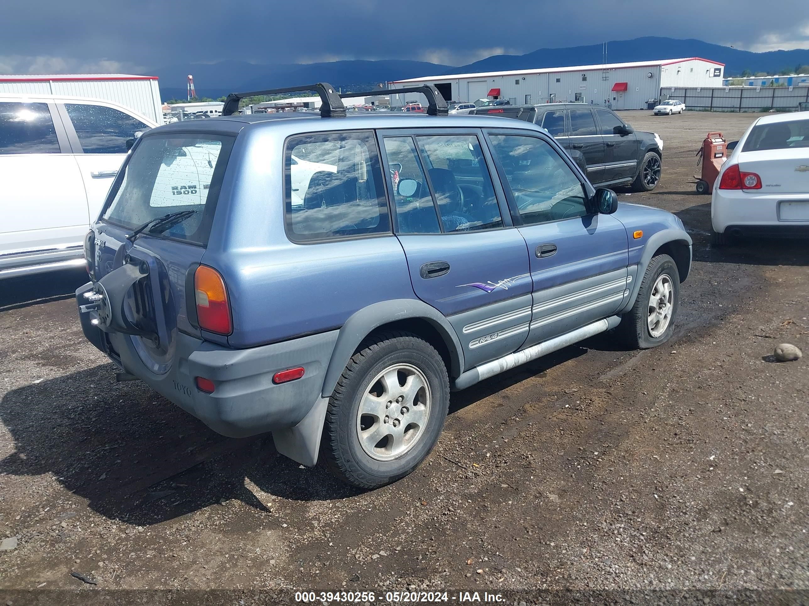 Photo 3 VIN: JT3HP10VXV0111179 - TOYOTA RAV 4 