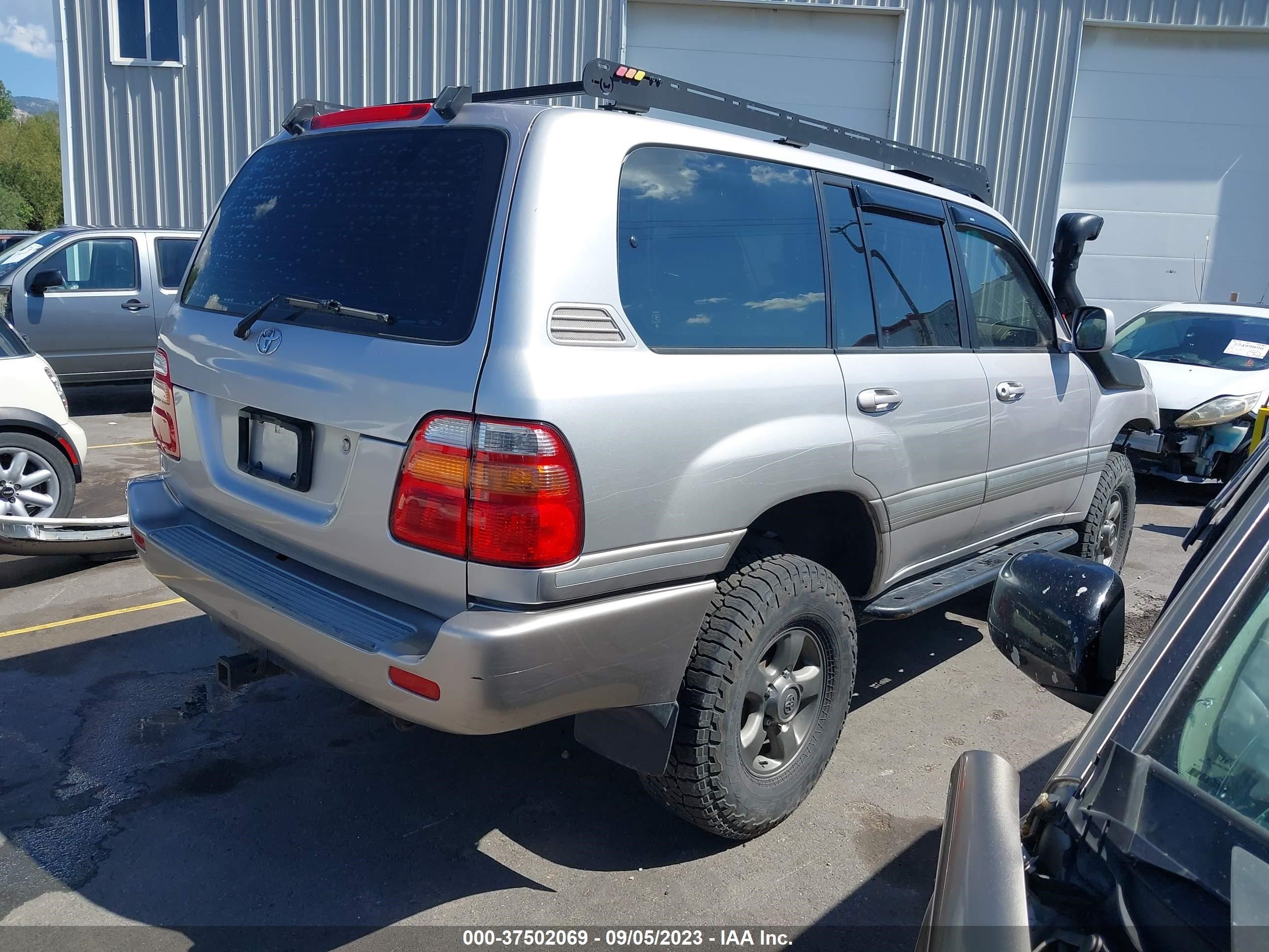 Photo 3 VIN: JT3HT05J0Y0126970 - TOYOTA LAND CRUISER 