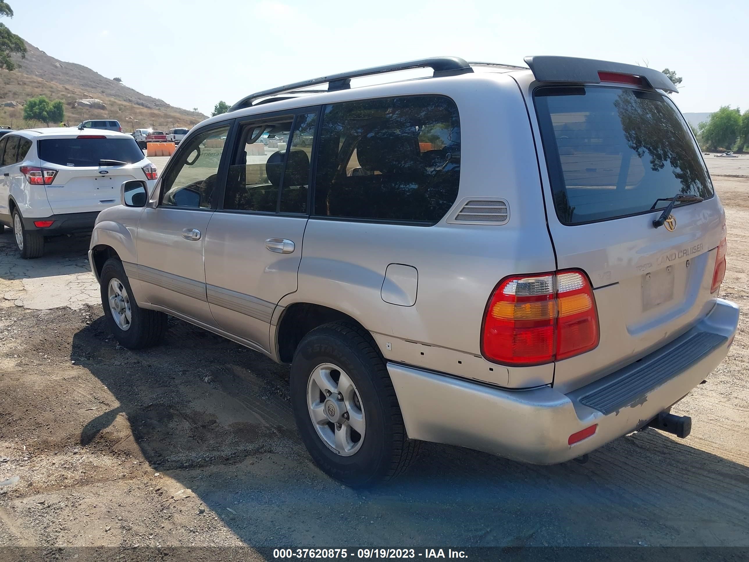 Photo 2 VIN: JT3HT05J4W0002603 - TOYOTA LAND CRUISER 