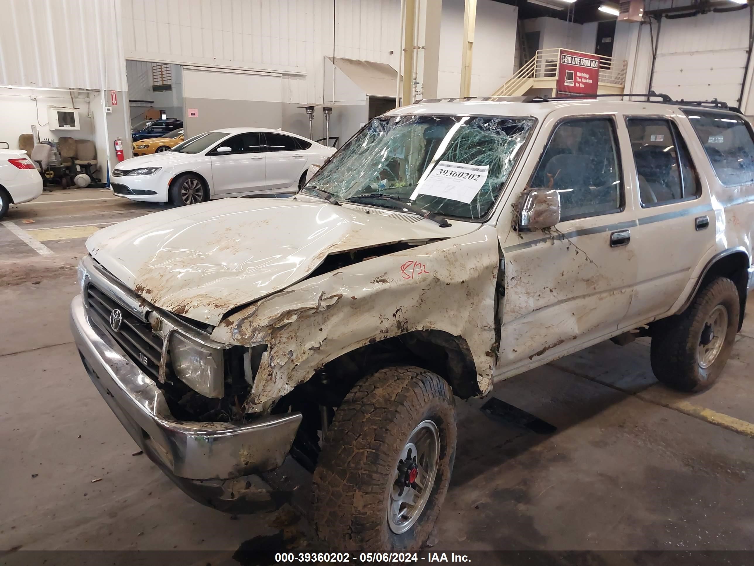 Photo 5 VIN: JT3VN39W8N0080921 - TOYOTA 4RUNNER 