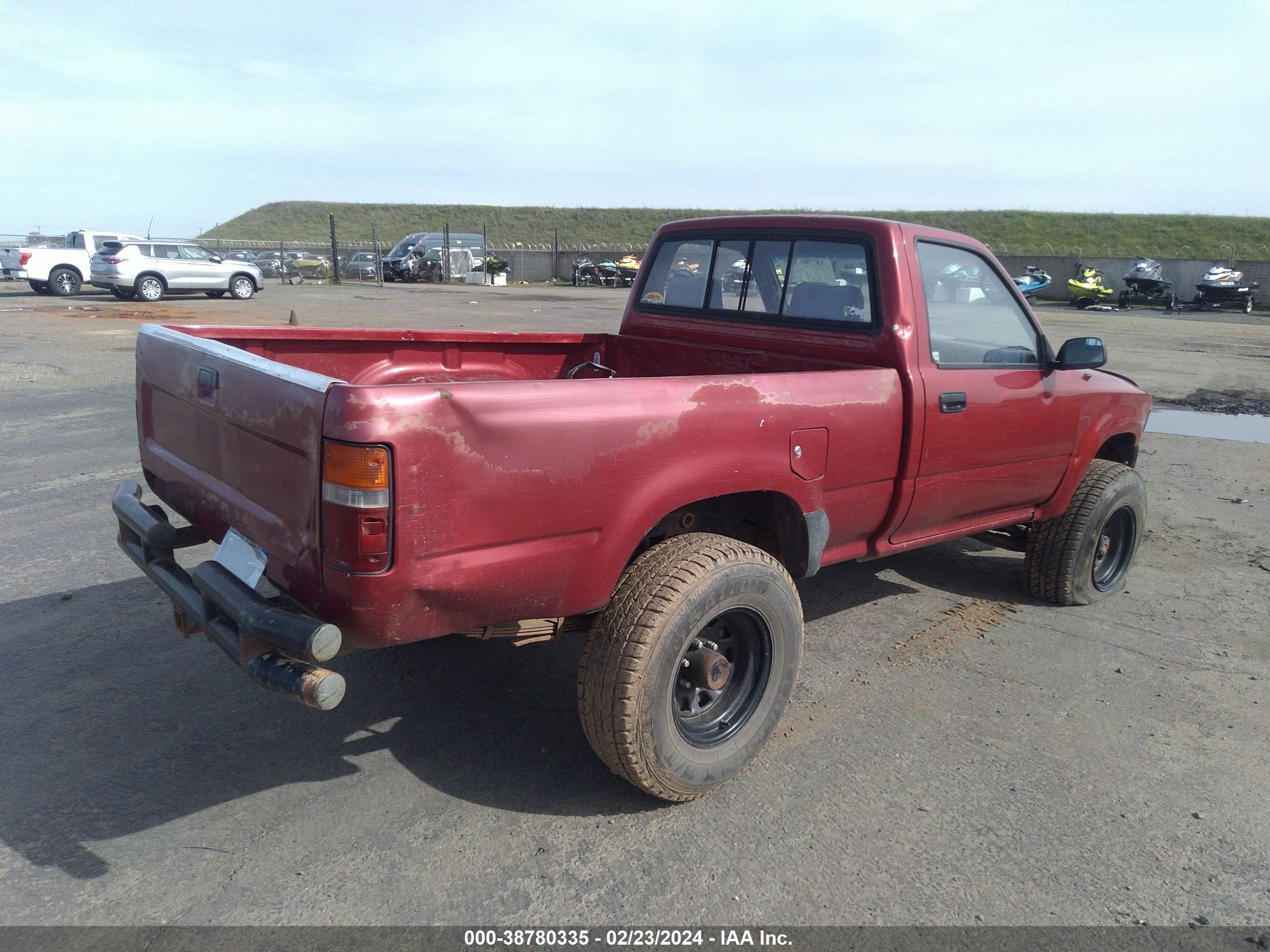 Photo 3 VIN: JT4RN01P5N0033846 - TOYOTA PICKUP 