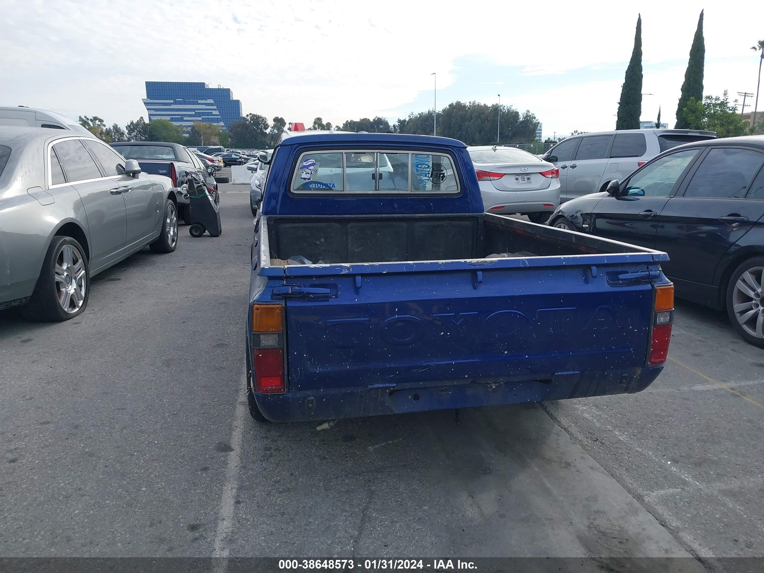 Photo 15 VIN: JT4RN34R6D0091428 - TOYOTA PICKUP 