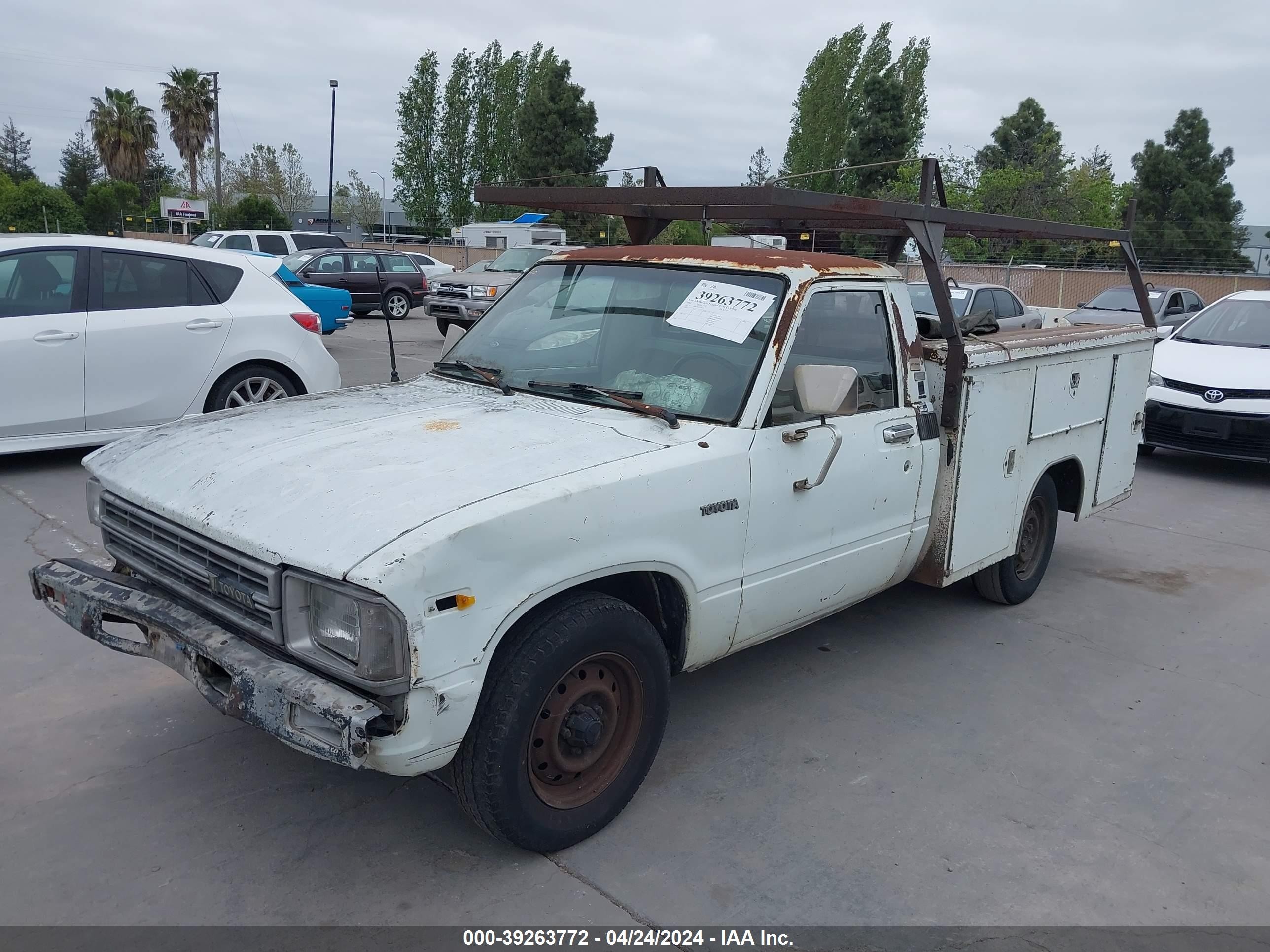 Photo 1 VIN: JT4RN44R7D1119494 - TOYOTA PICKUP 