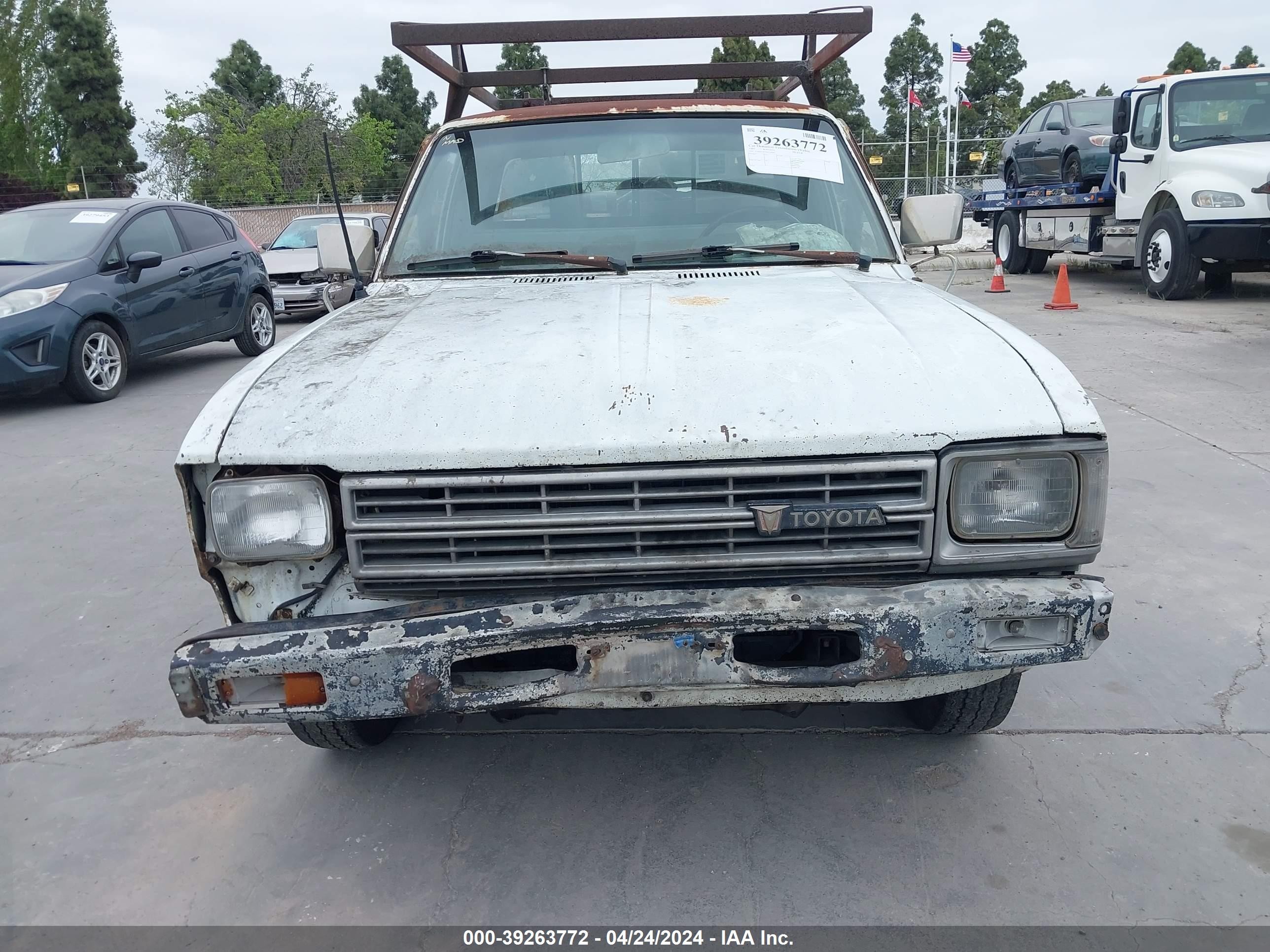 Photo 5 VIN: JT4RN44R7D1119494 - TOYOTA PICKUP 