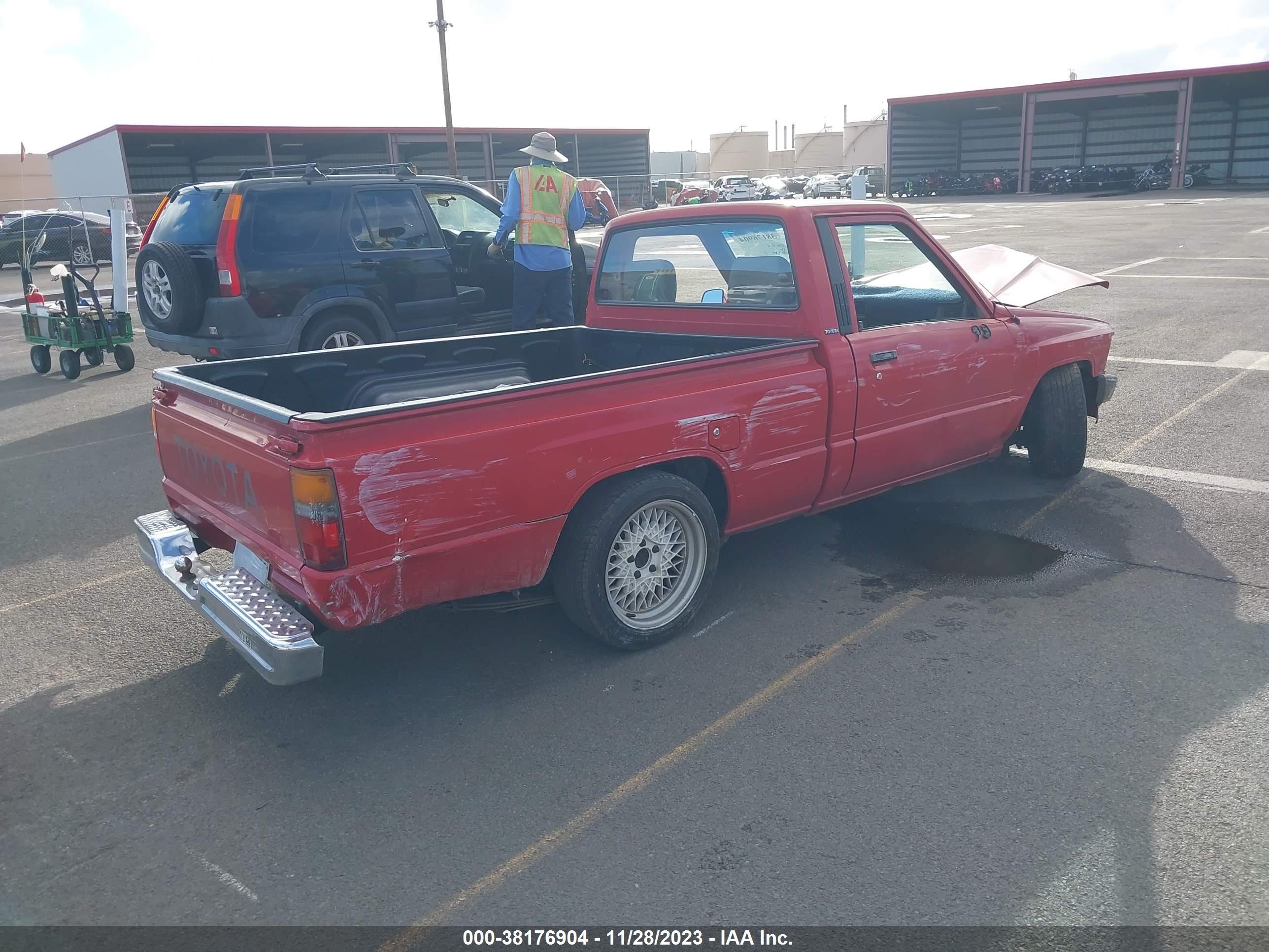 Photo 3 VIN: JT4RN50R1H0259953 - TOYOTA PICKUP 