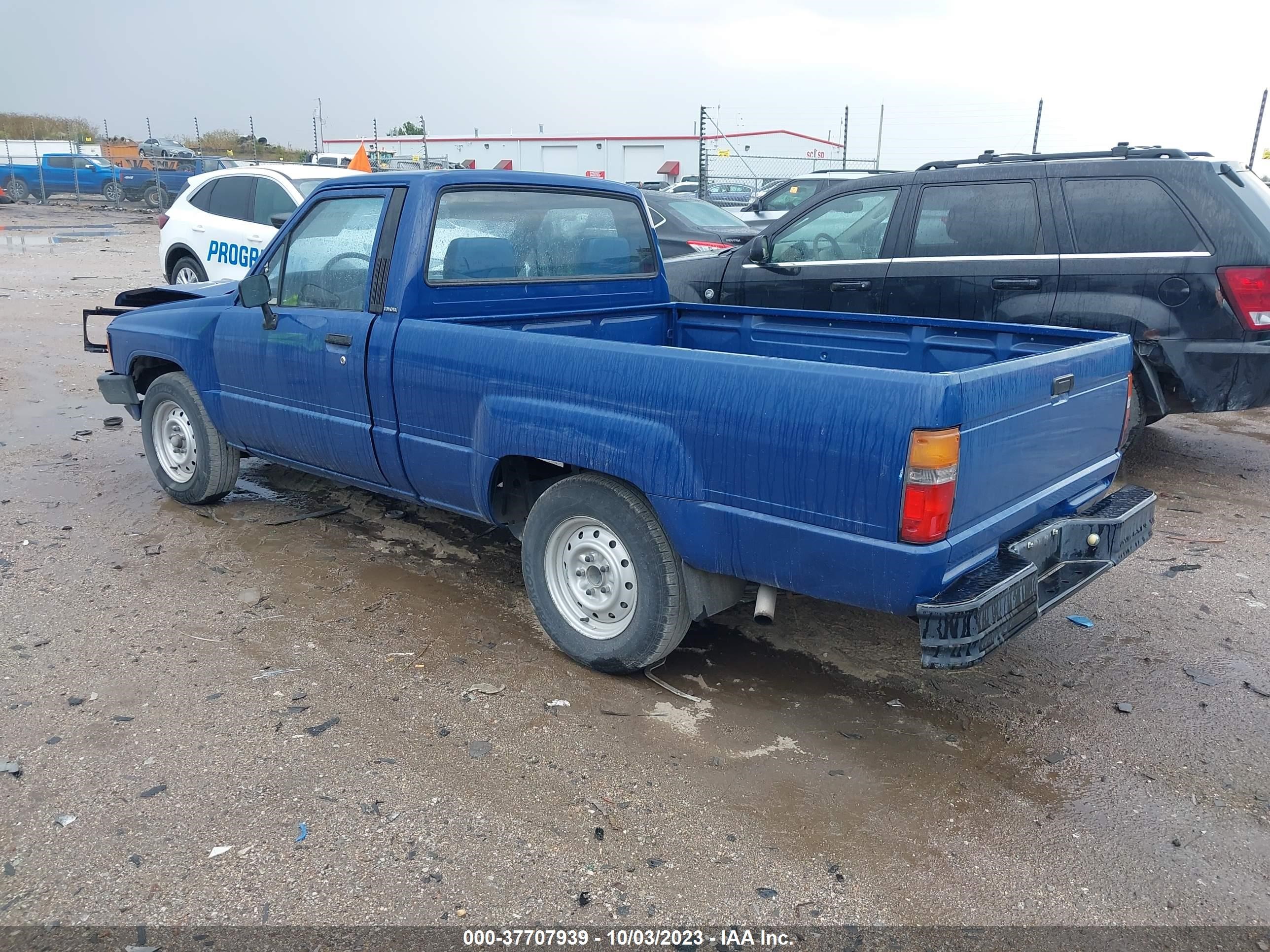 Photo 2 VIN: JT4RN50RXG0185947 - TOYOTA PICKUP 