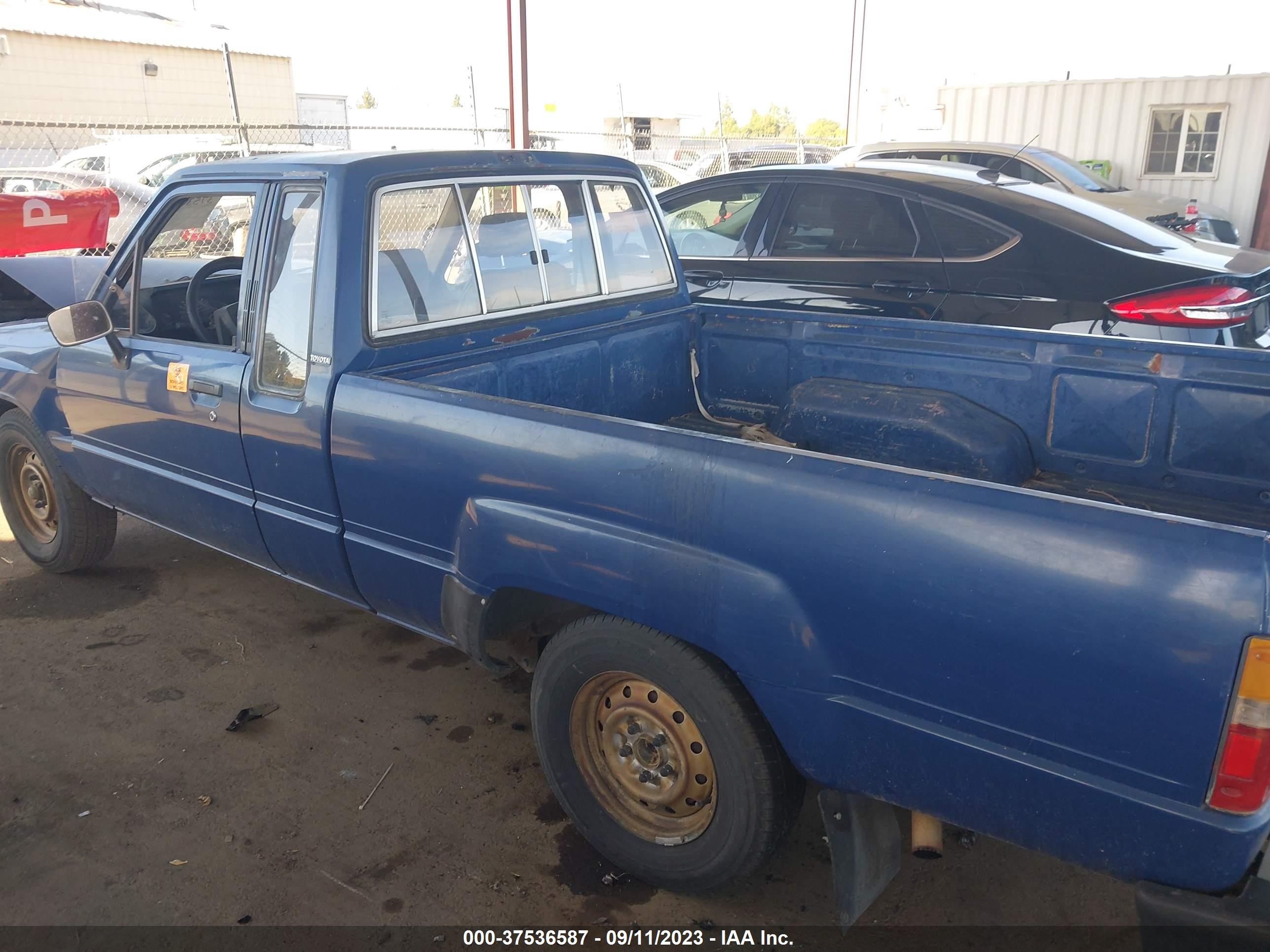 Photo 2 VIN: JT4RN56D4F0119260 - TOYOTA PICKUP 