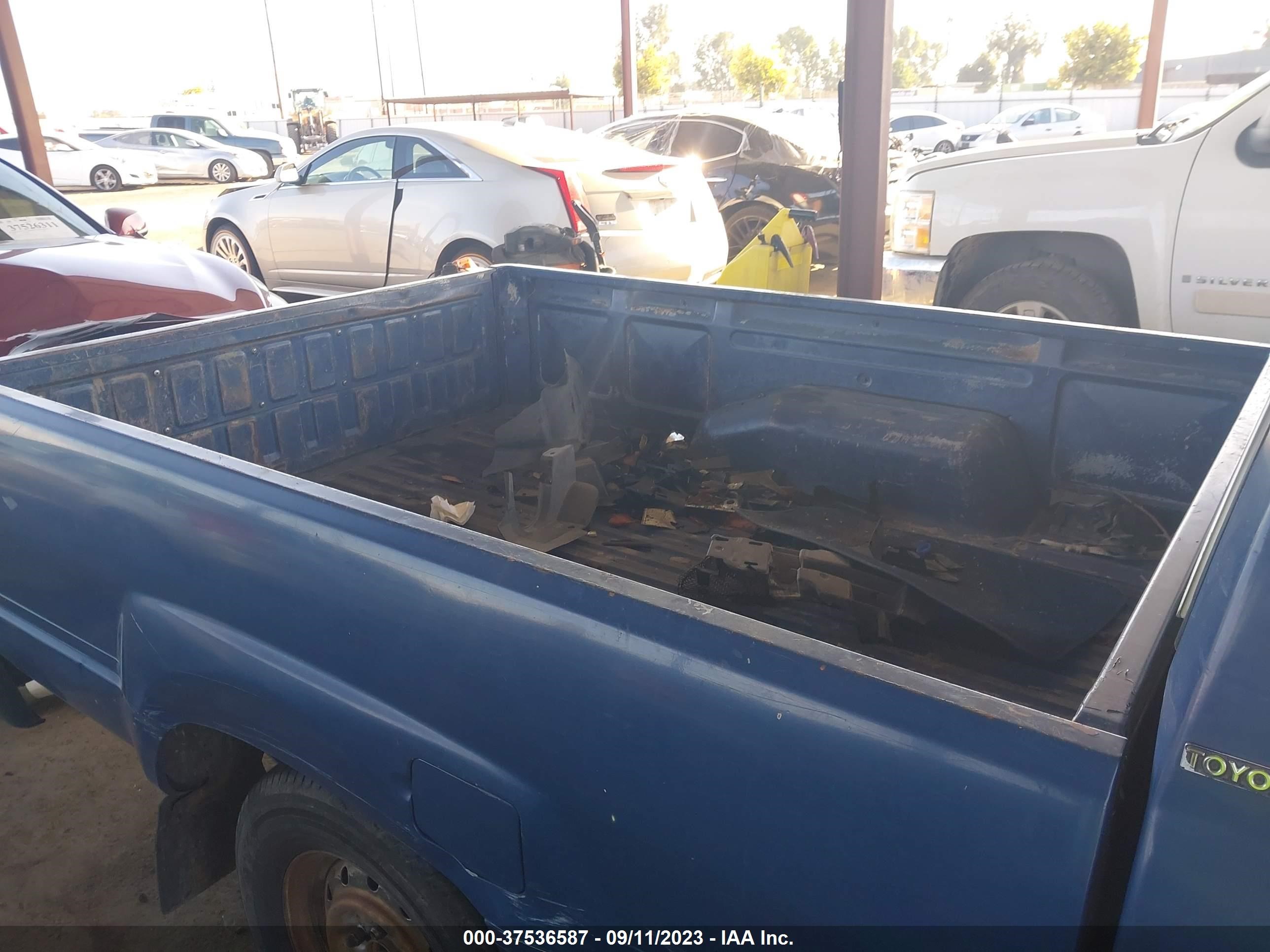 Photo 7 VIN: JT4RN56D4F0119260 - TOYOTA PICKUP 