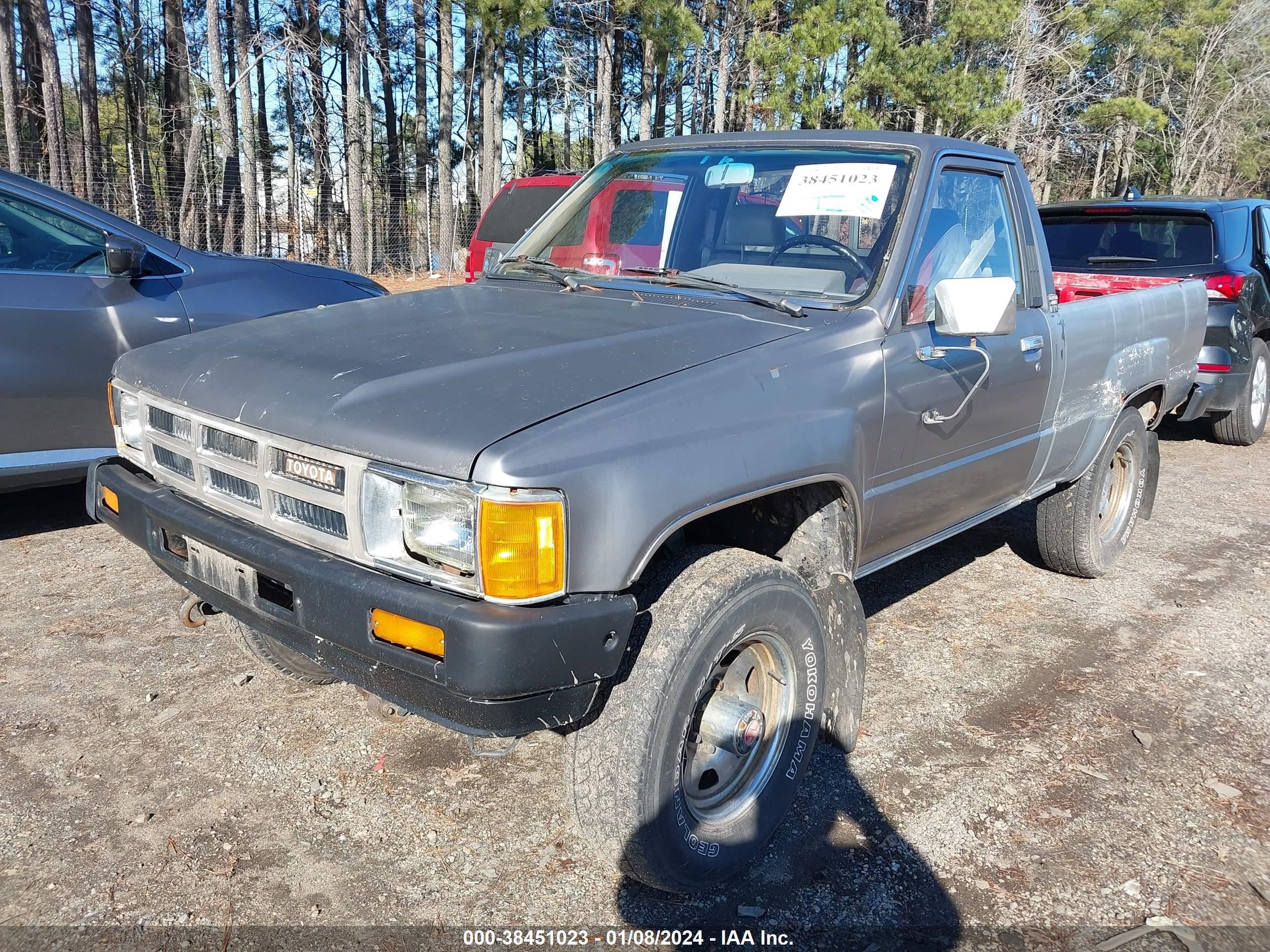 Photo 1 VIN: JT4RN60S3F5097610 - TOYOTA PICKUP 