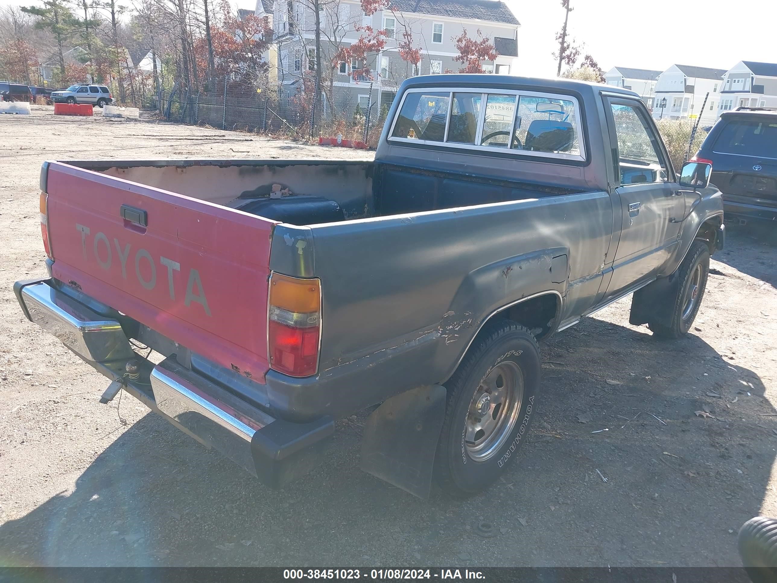 Photo 3 VIN: JT4RN60S3F5097610 - TOYOTA PICKUP 