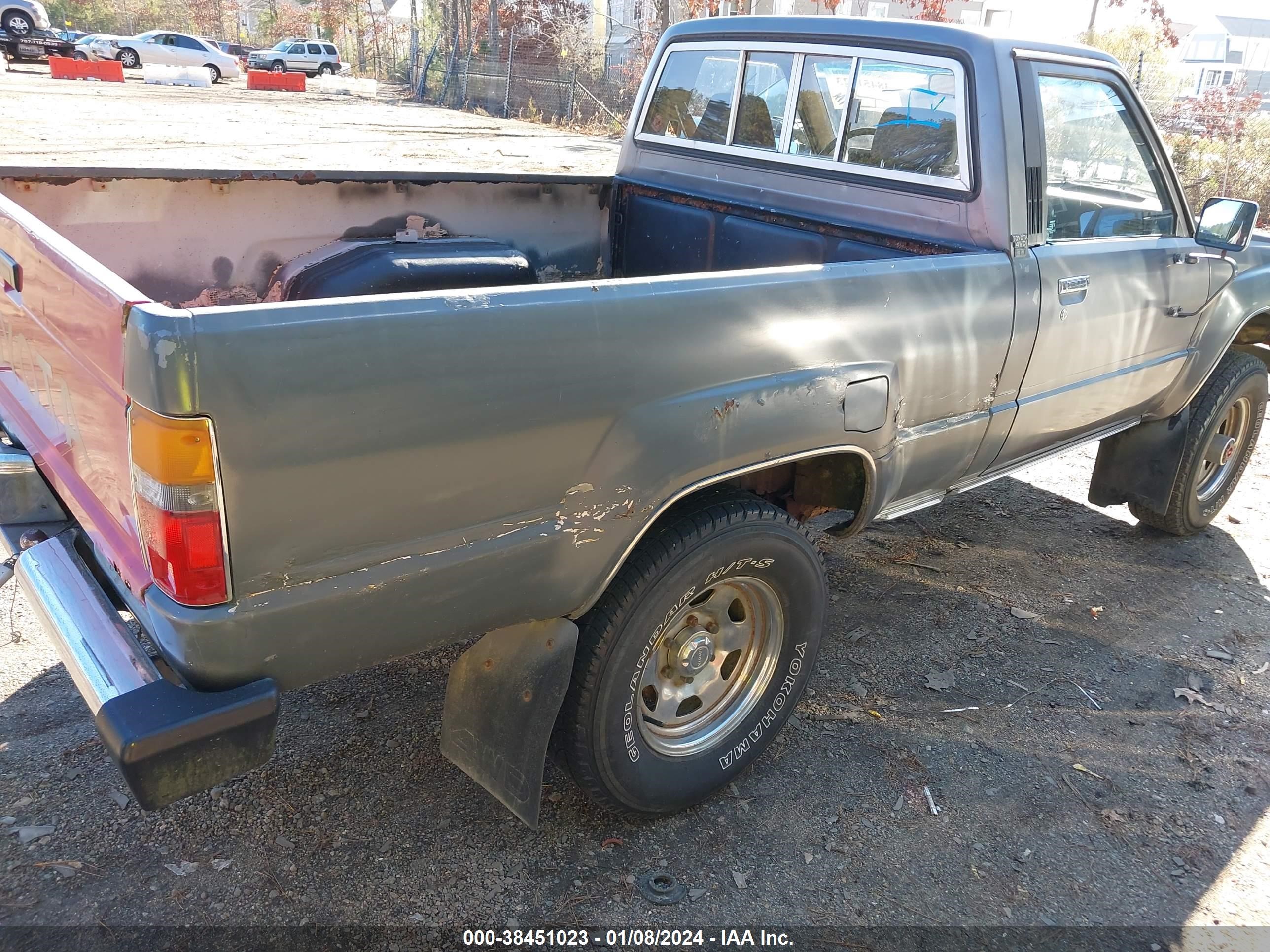 Photo 5 VIN: JT4RN60S3F5097610 - TOYOTA PICKUP 