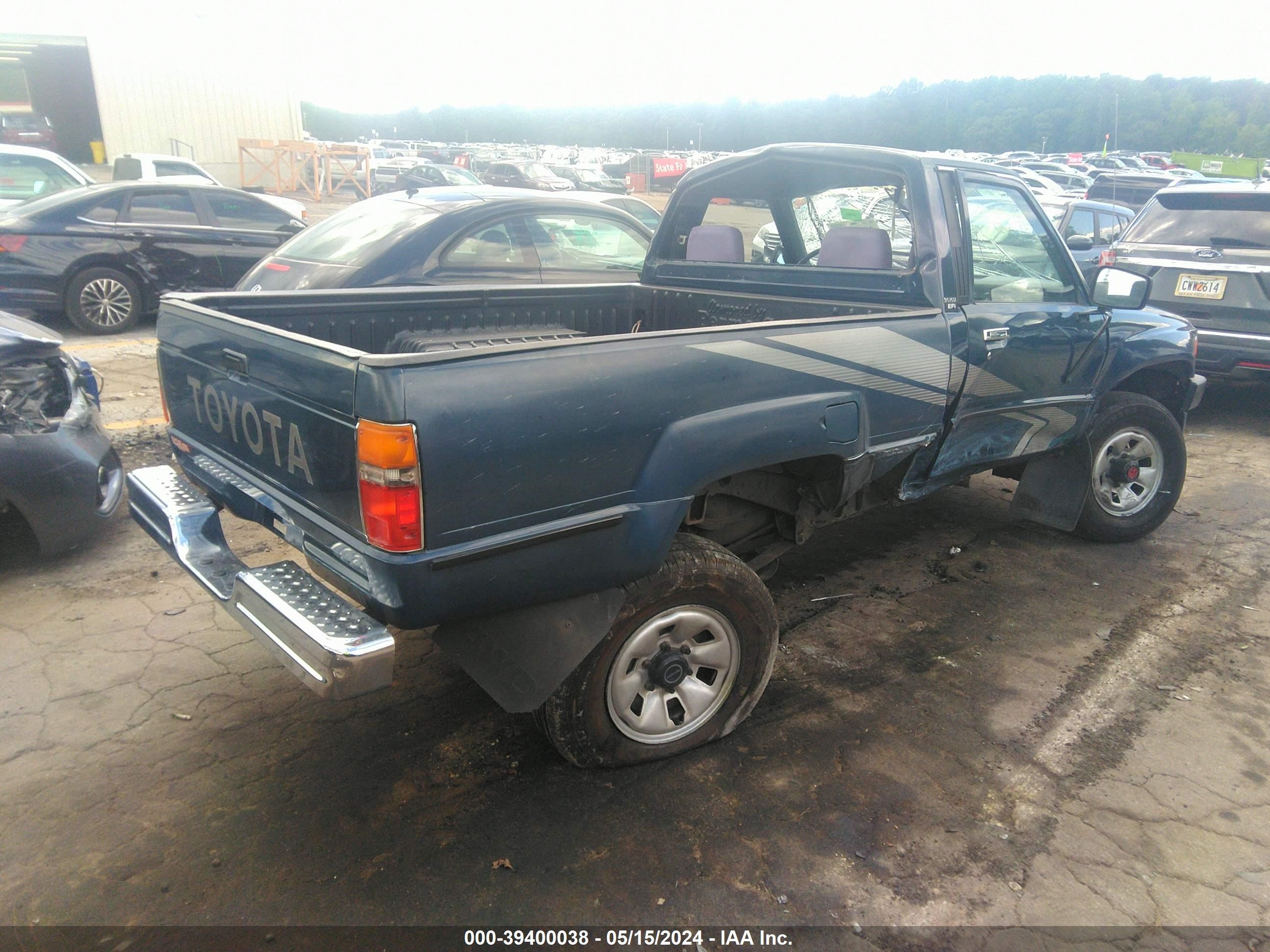 Photo 3 VIN: JT4RN63A4J0223630 - TOYOTA PICKUP 