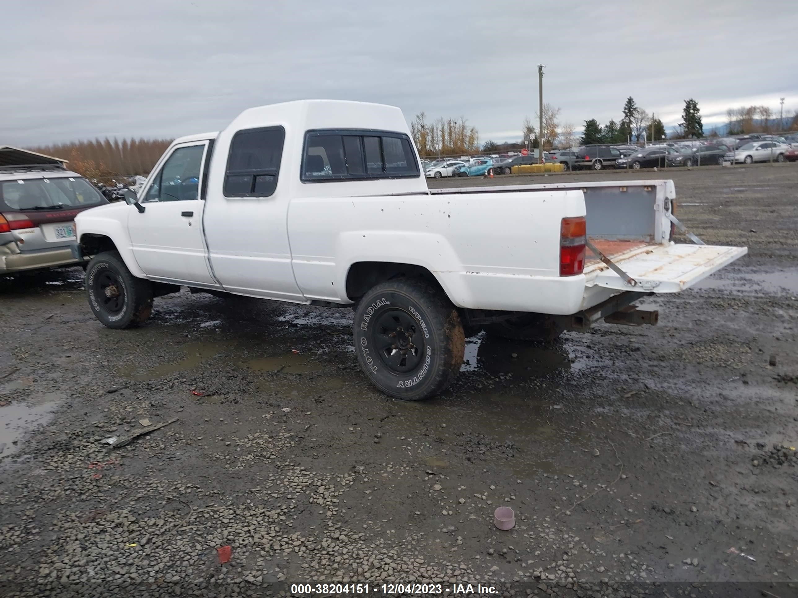 Photo 2 VIN: JT4RN63R6G0041989 - TOYOTA PICKUP 