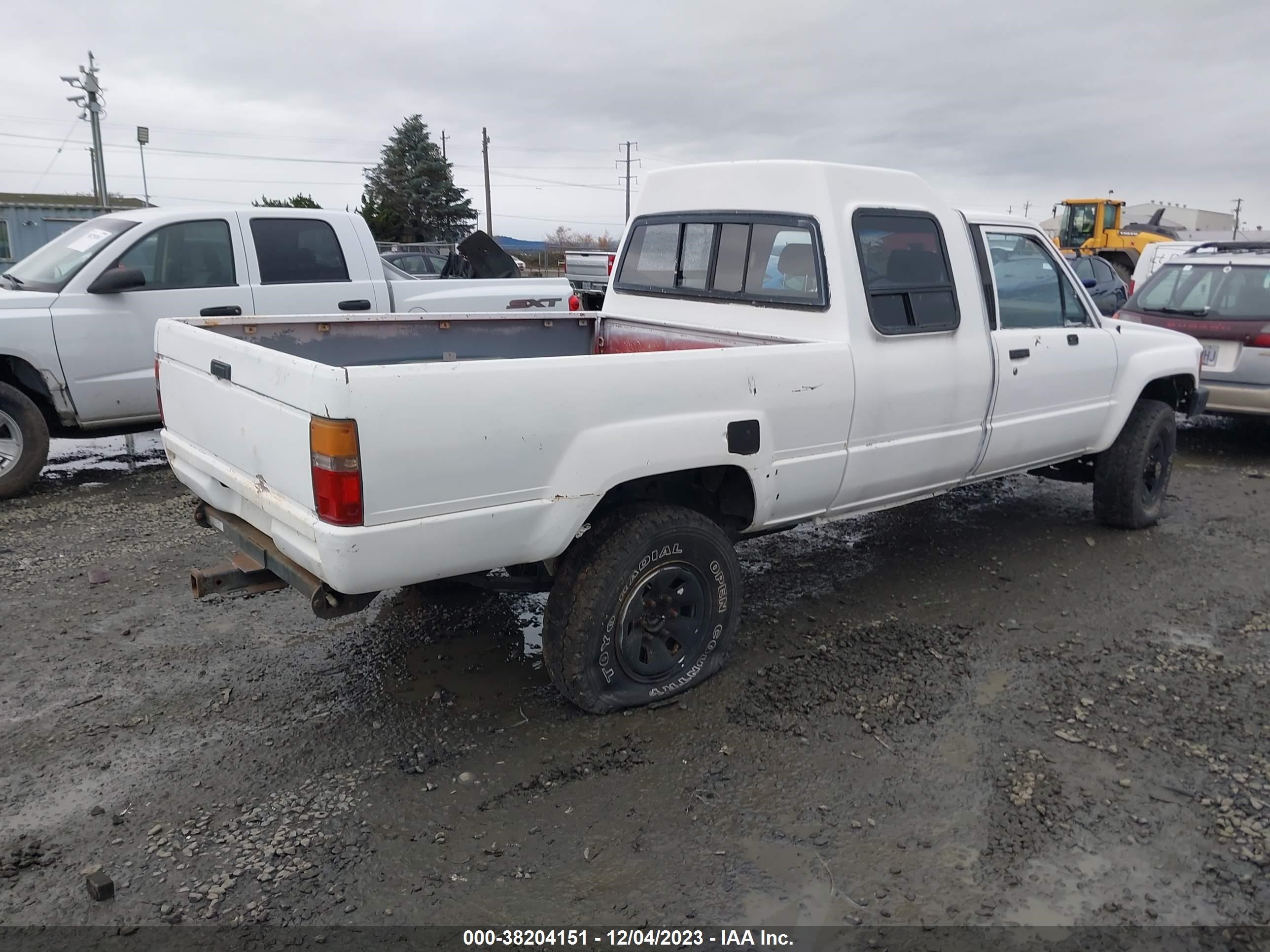 Photo 3 VIN: JT4RN63R6G0041989 - TOYOTA PICKUP 