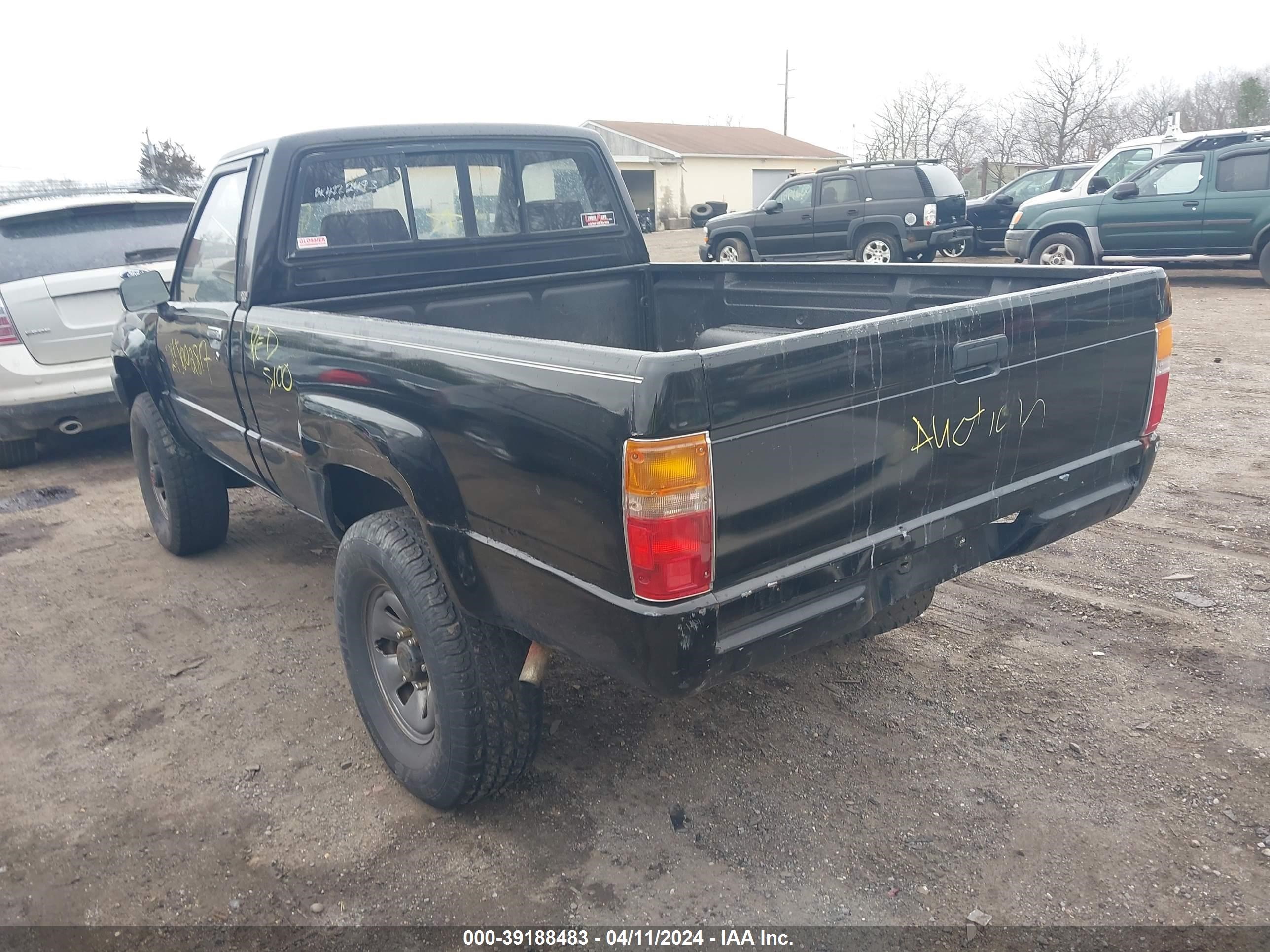 Photo 2 VIN: JT4RN63R8H0140394 - TOYOTA PICKUP 