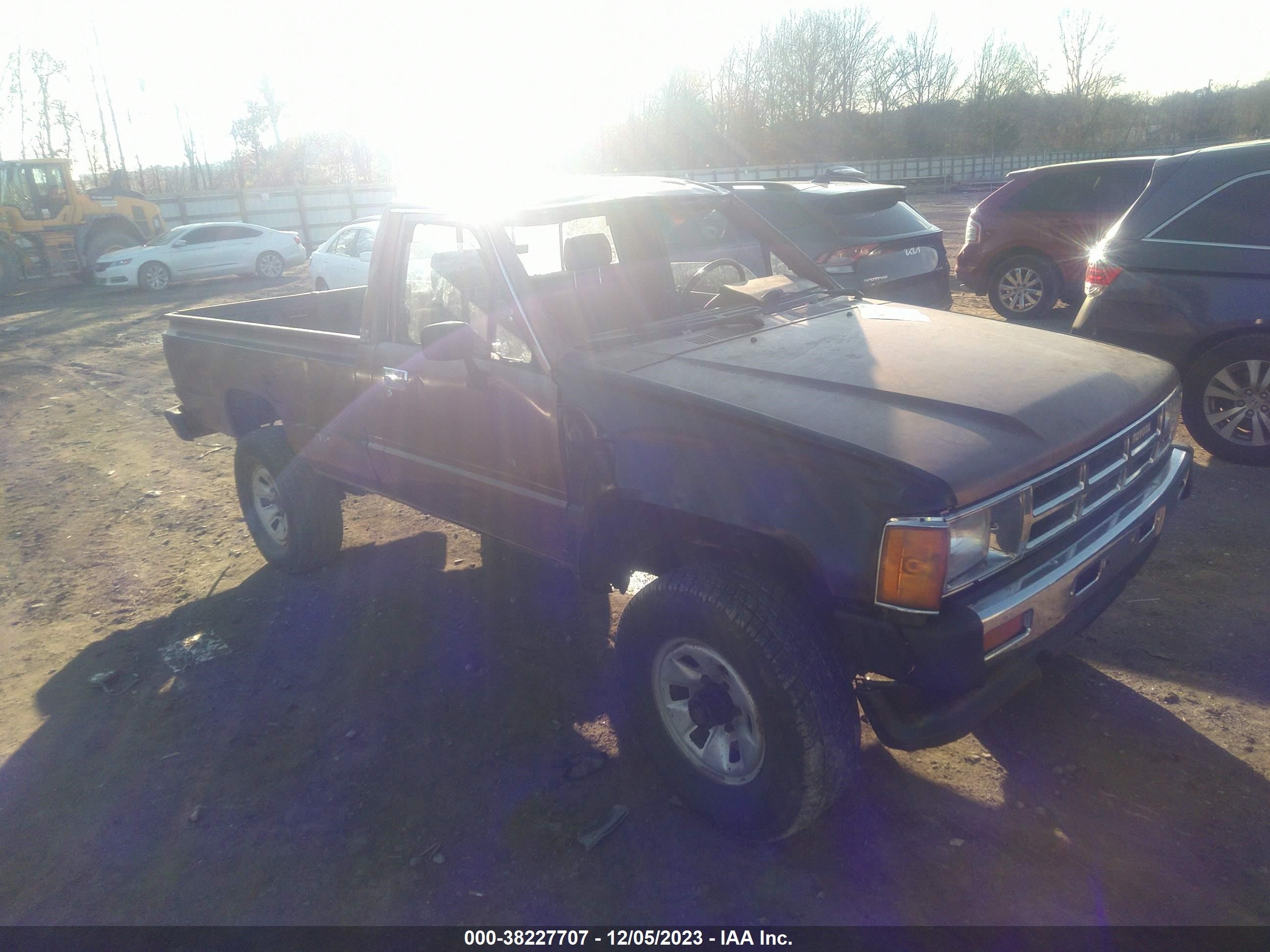 Photo 0 VIN: JT4RN64P1G5010715 - TOYOTA PICKUP 