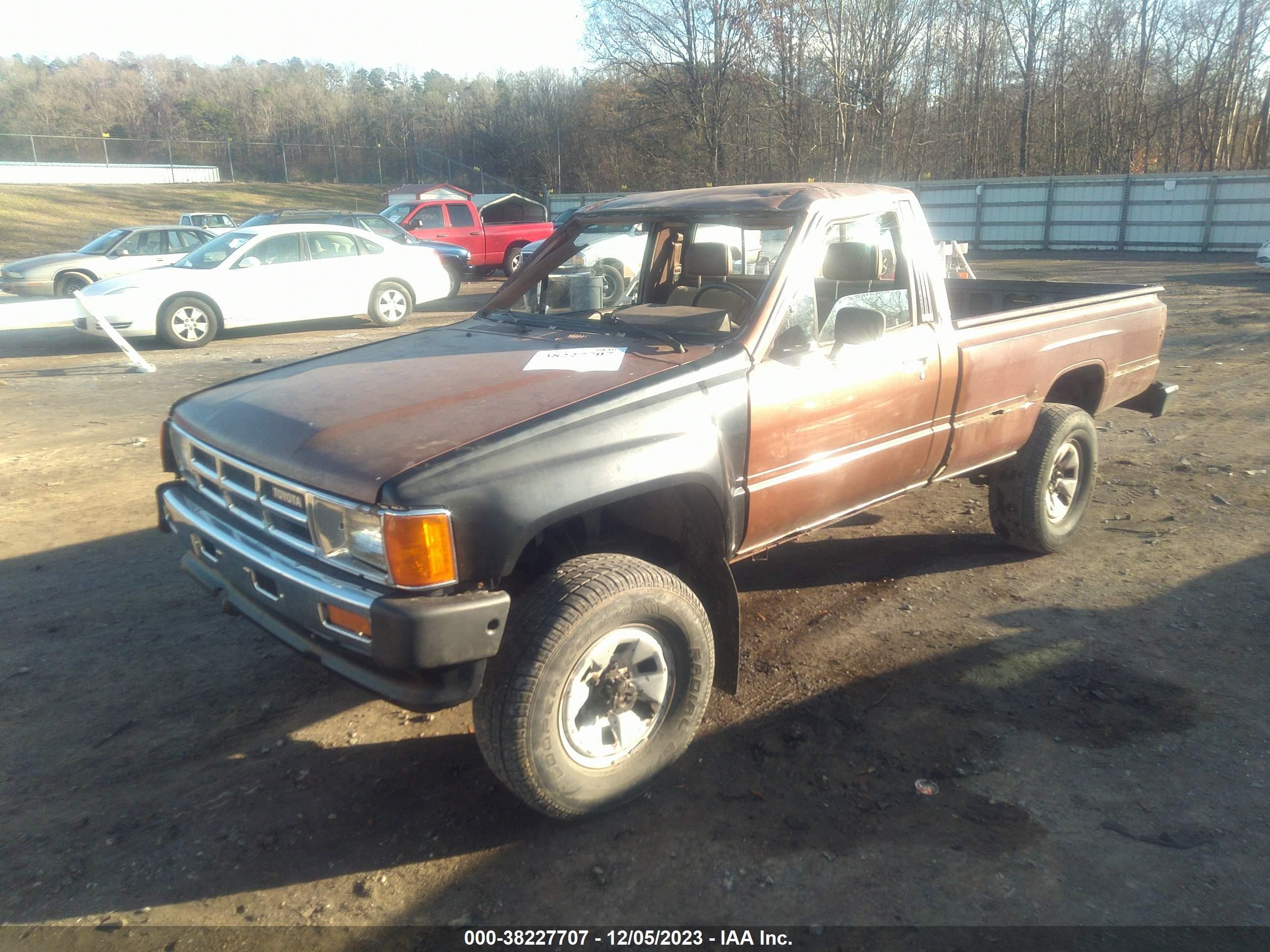 Photo 1 VIN: JT4RN64P1G5010715 - TOYOTA PICKUP 