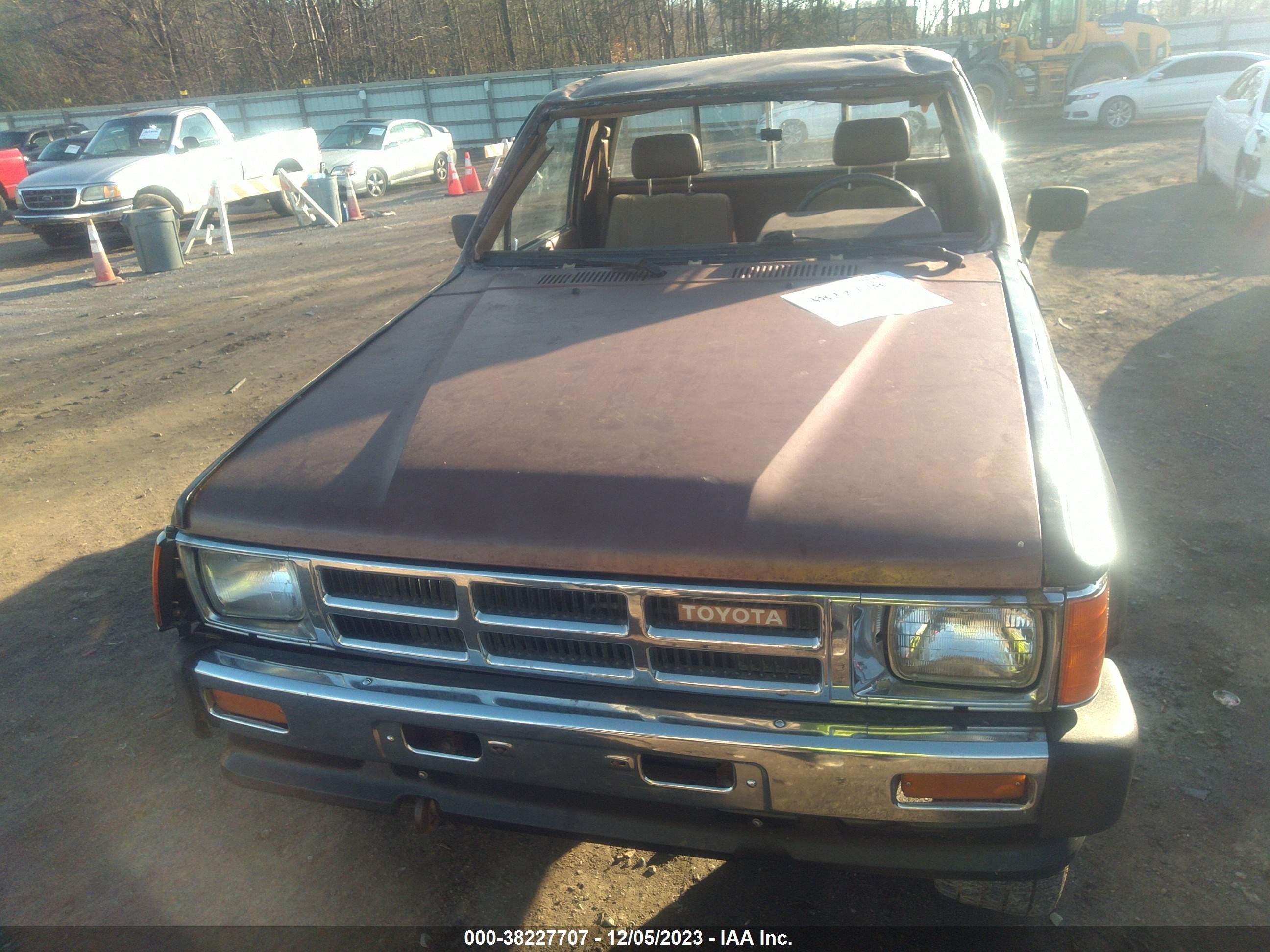 Photo 5 VIN: JT4RN64P1G5010715 - TOYOTA PICKUP 