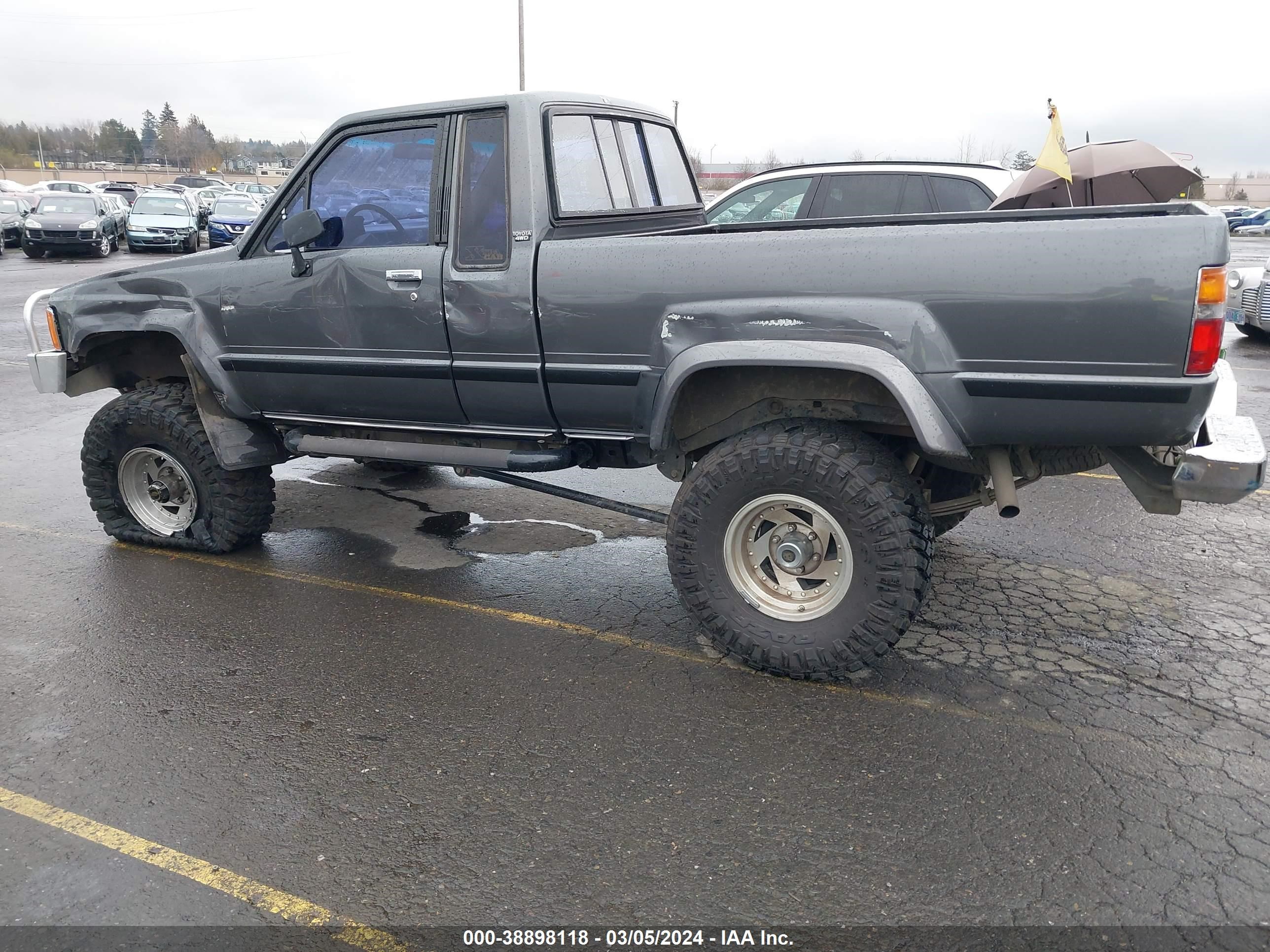 Photo 13 VIN: JT4RN66S2F5077677 - TOYOTA PICKUP 