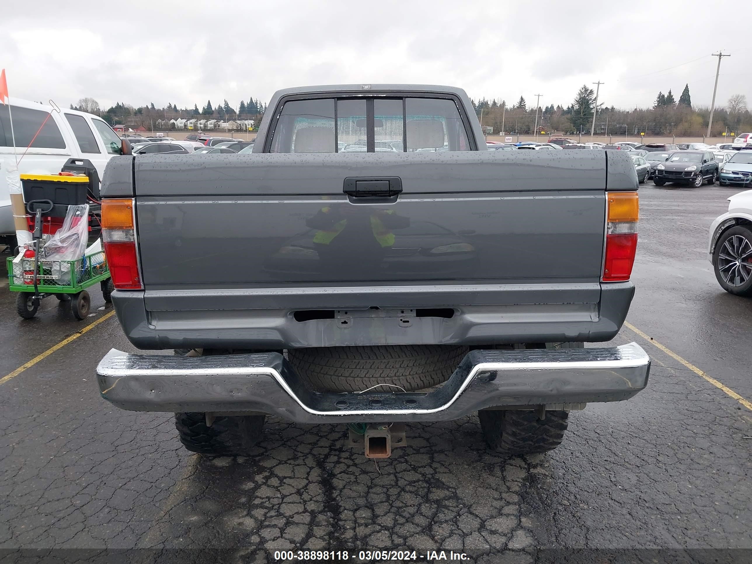 Photo 15 VIN: JT4RN66S2F5077677 - TOYOTA PICKUP 