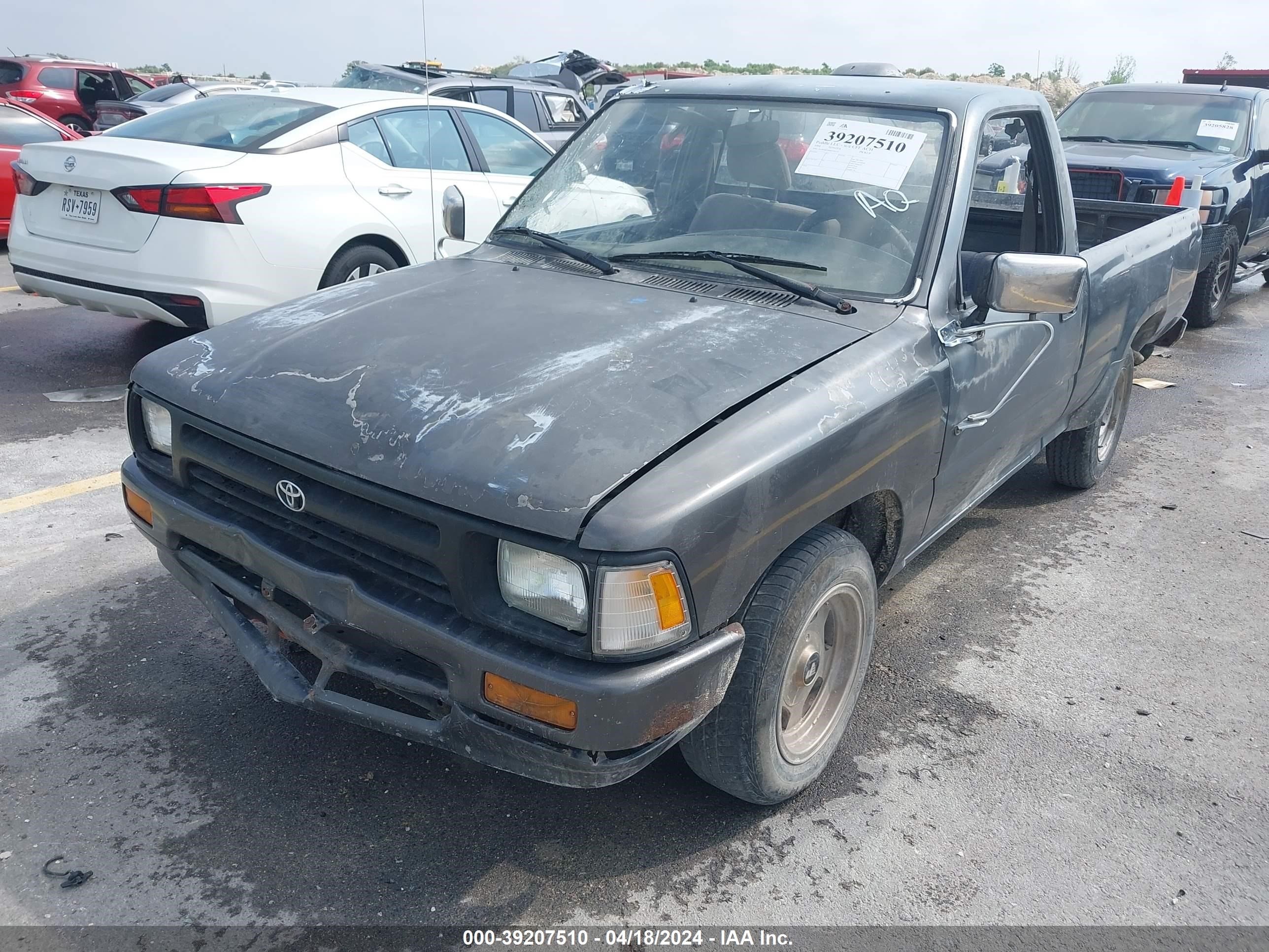 Photo 1 VIN: JT4RN81A0R5184175 - TOYOTA PICKUP 