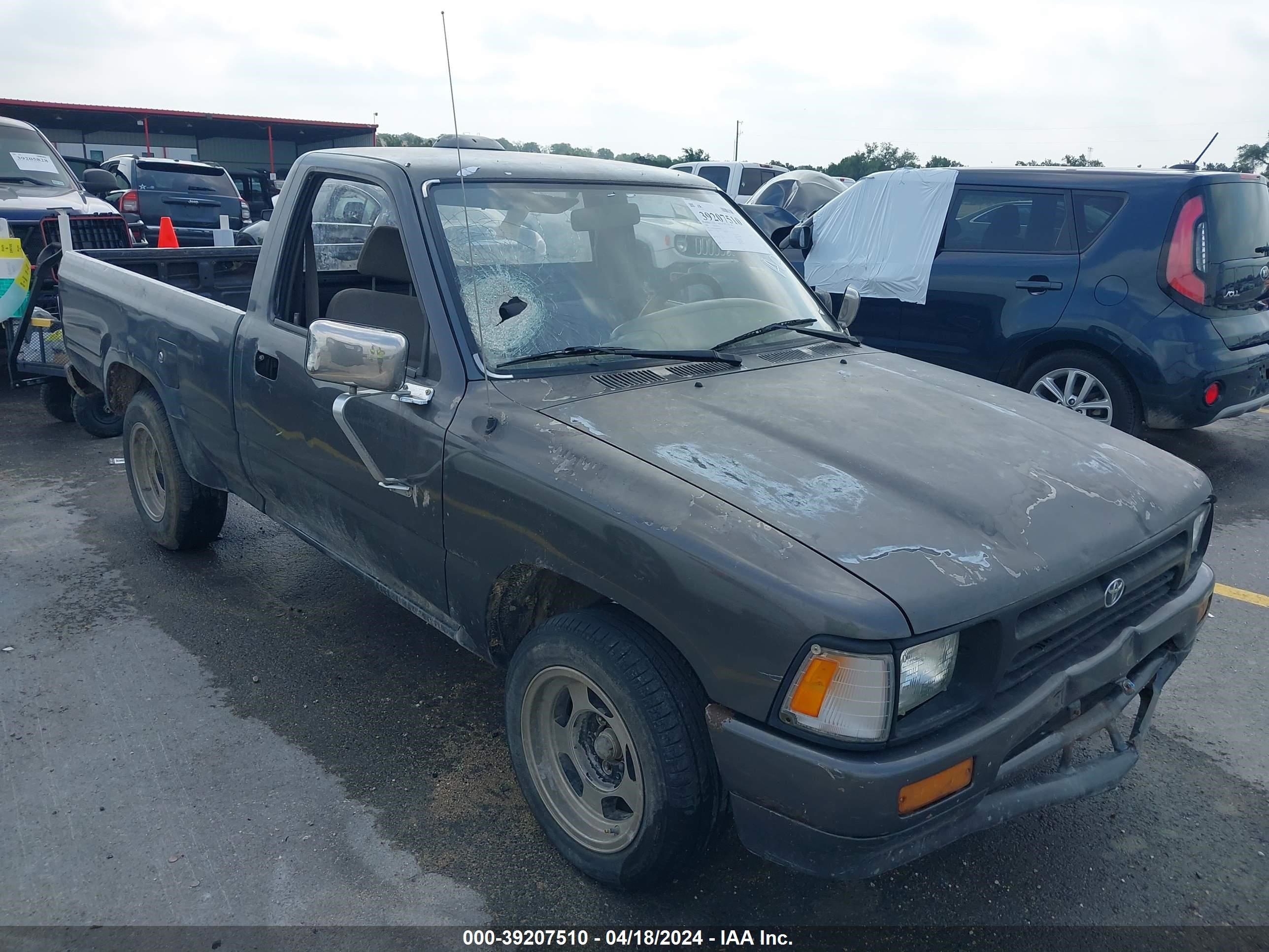 Photo 5 VIN: JT4RN81A0R5184175 - TOYOTA PICKUP 