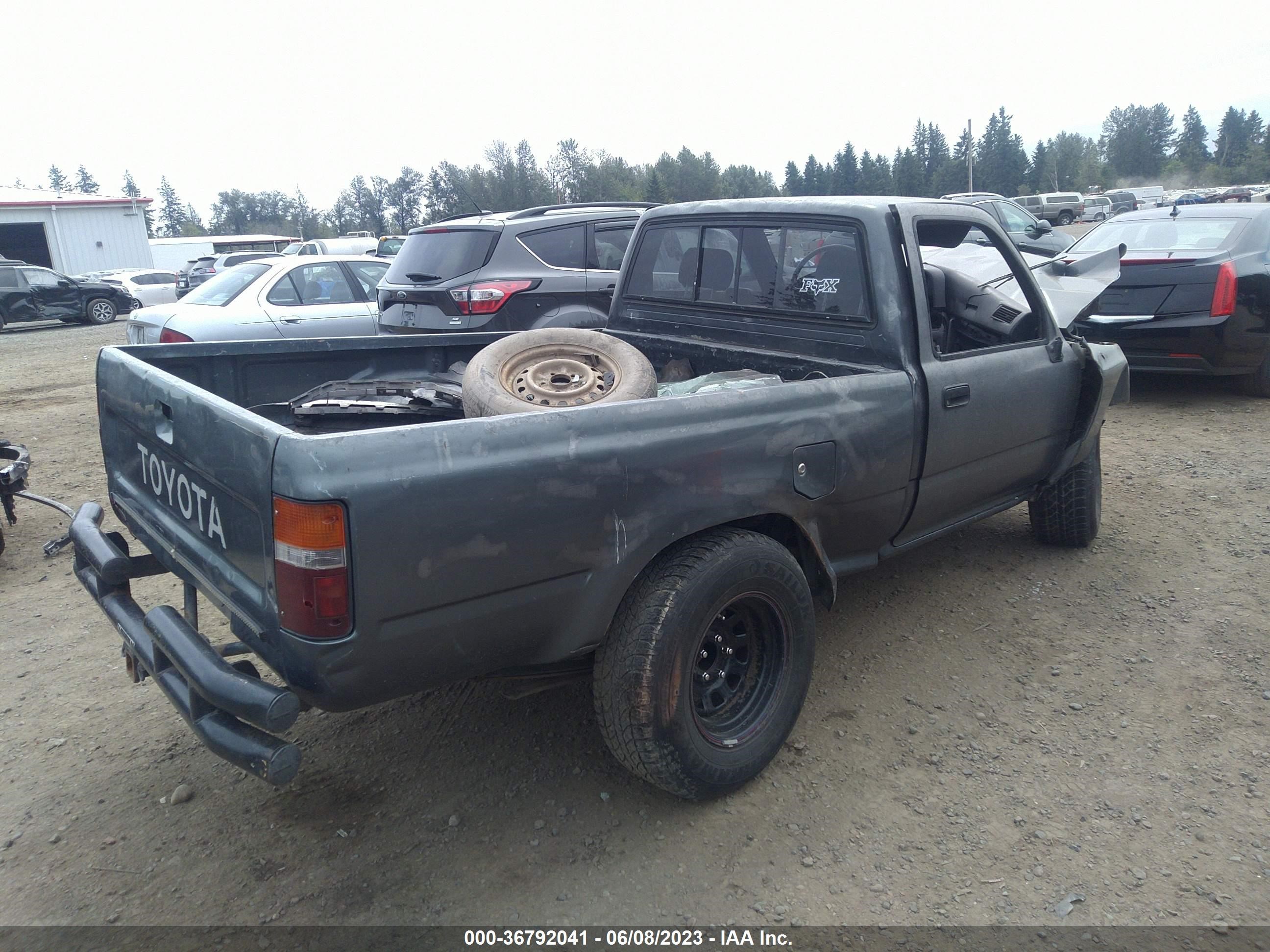 Photo 3 VIN: JT4RN81A3M0077630 - TOYOTA PICKUP 