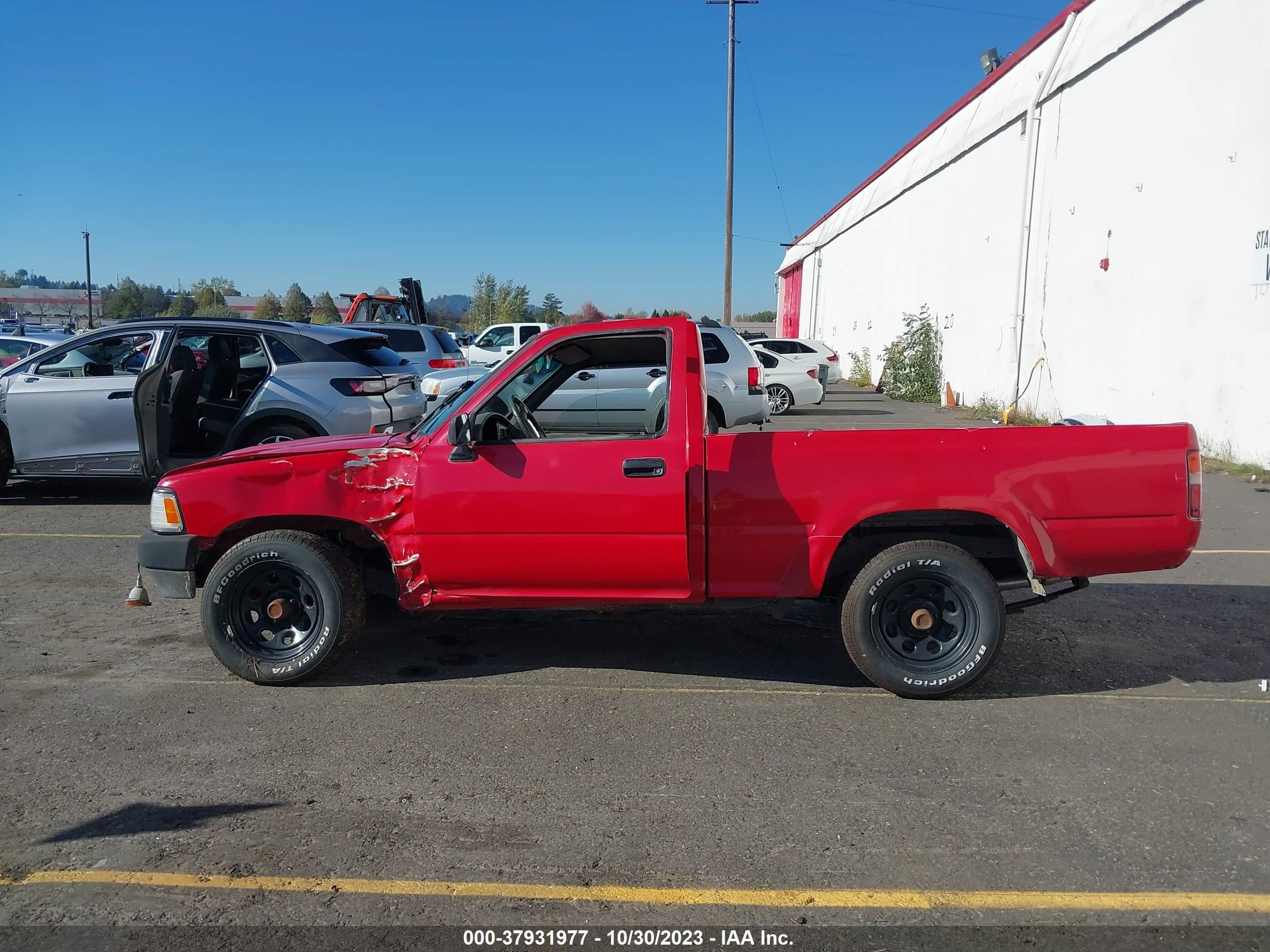 Photo 12 VIN: JT4RN81A7M5116738 - TOYOTA PICKUP 