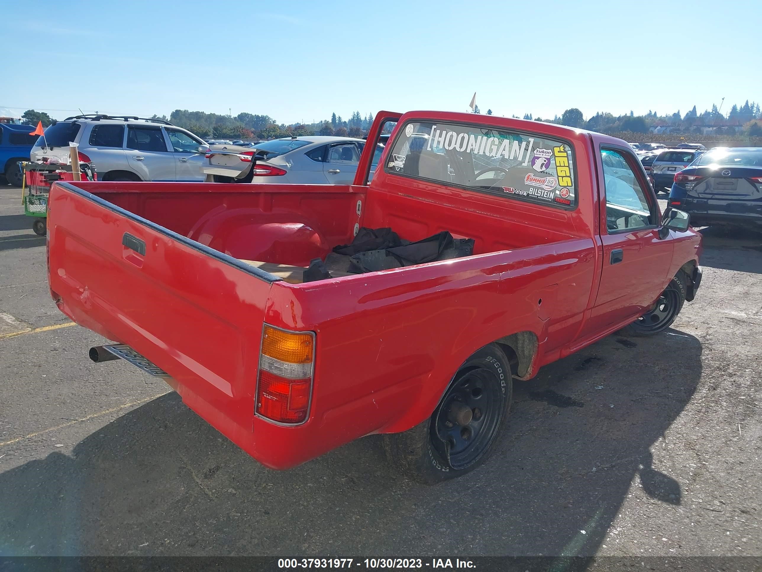 Photo 3 VIN: JT4RN81A7M5116738 - TOYOTA PICKUP 