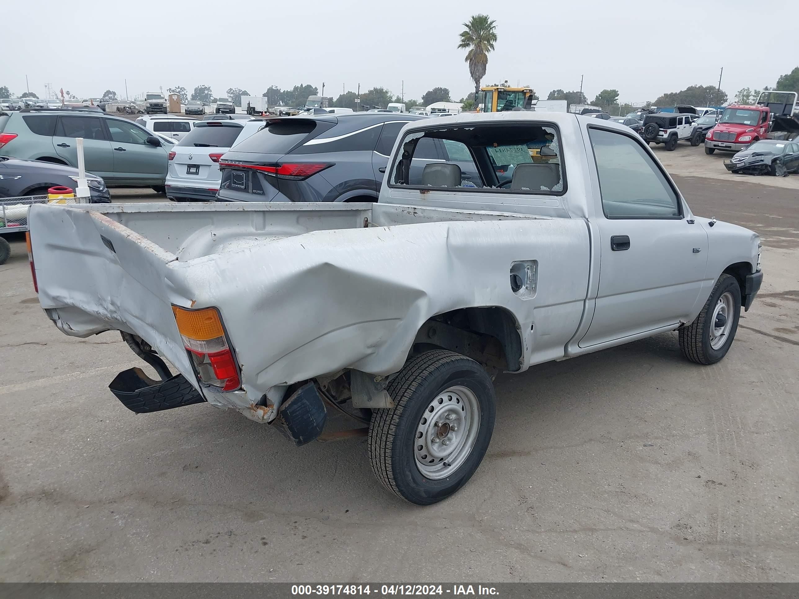 Photo 3 VIN: JT4RN81P5K0022629 - TOYOTA PICKUP 