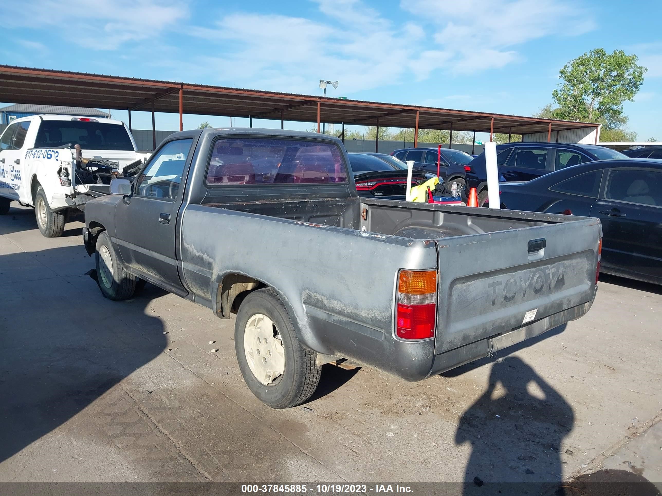 Photo 2 VIN: JT4RN81R2K0035999 - TOYOTA PICKUP 