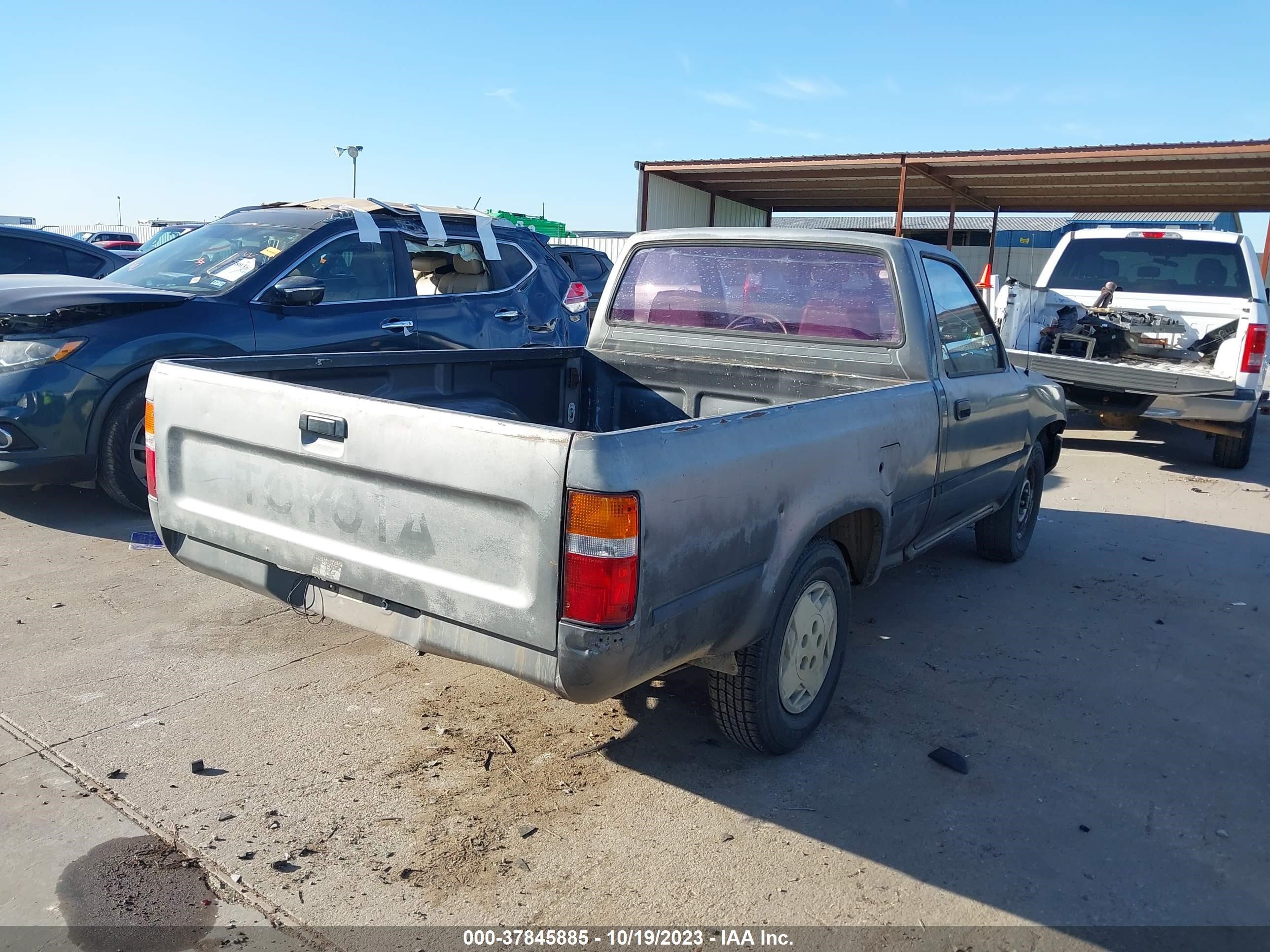 Photo 3 VIN: JT4RN81R2K0035999 - TOYOTA PICKUP 