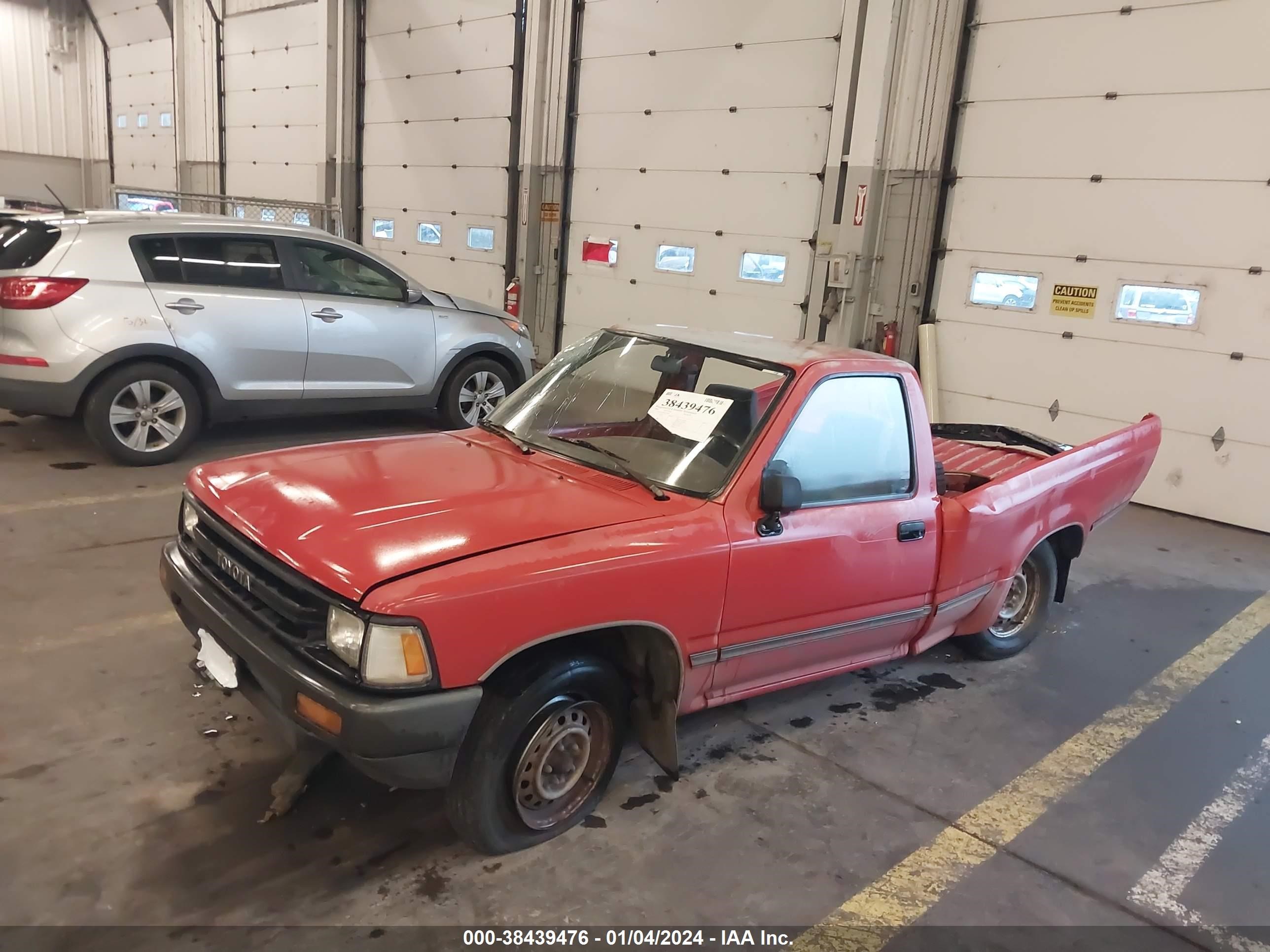 Photo 1 VIN: JT4RN81R8K5039803 - TOYOTA PICKUP 