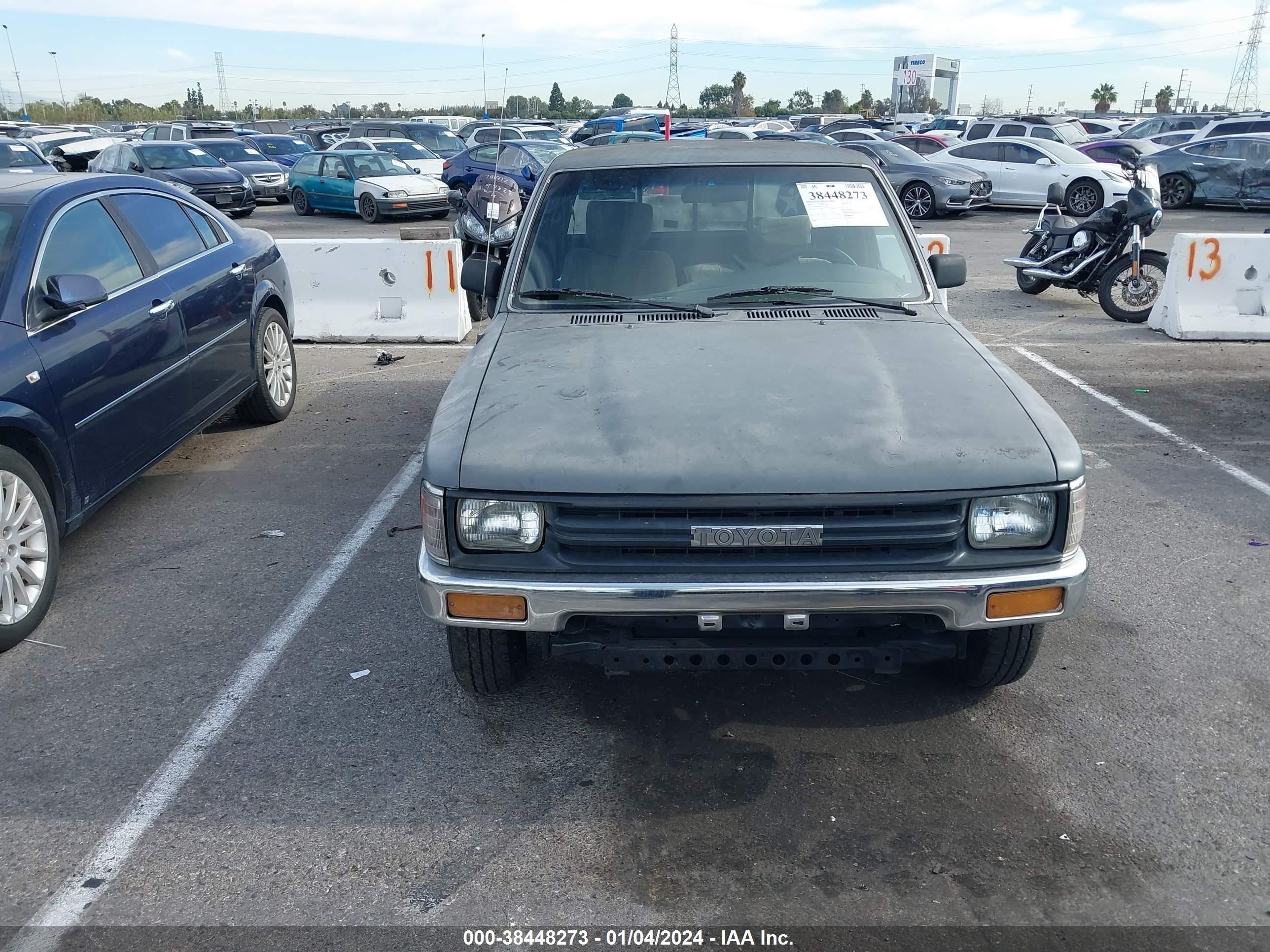 Photo 11 VIN: JT4RN93P1L5013983 - TOYOTA PICKUP 