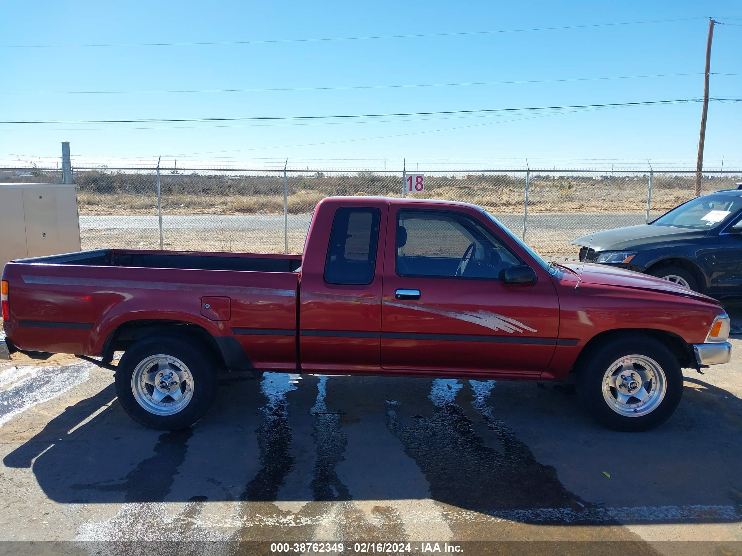 Photo 12 VIN: JT4RN93P1P5073493 - TOYOTA PICKUP 