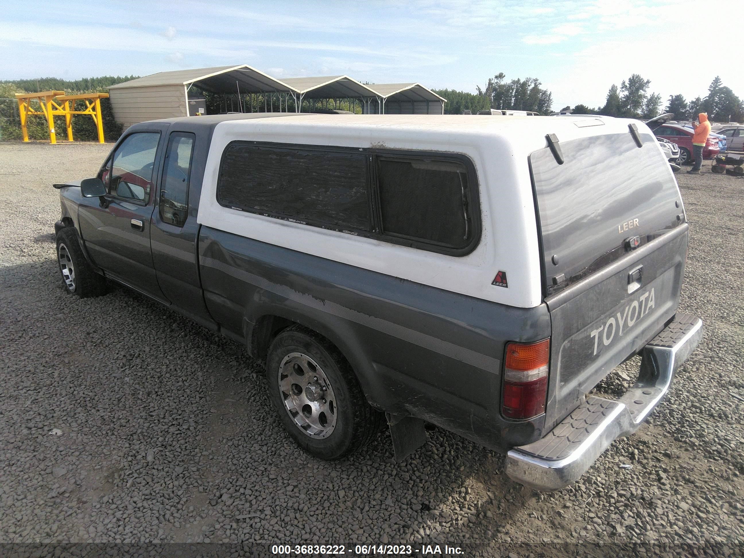 Photo 2 VIN: JT4RN93P6M5040596 - TOYOTA PICKUP 