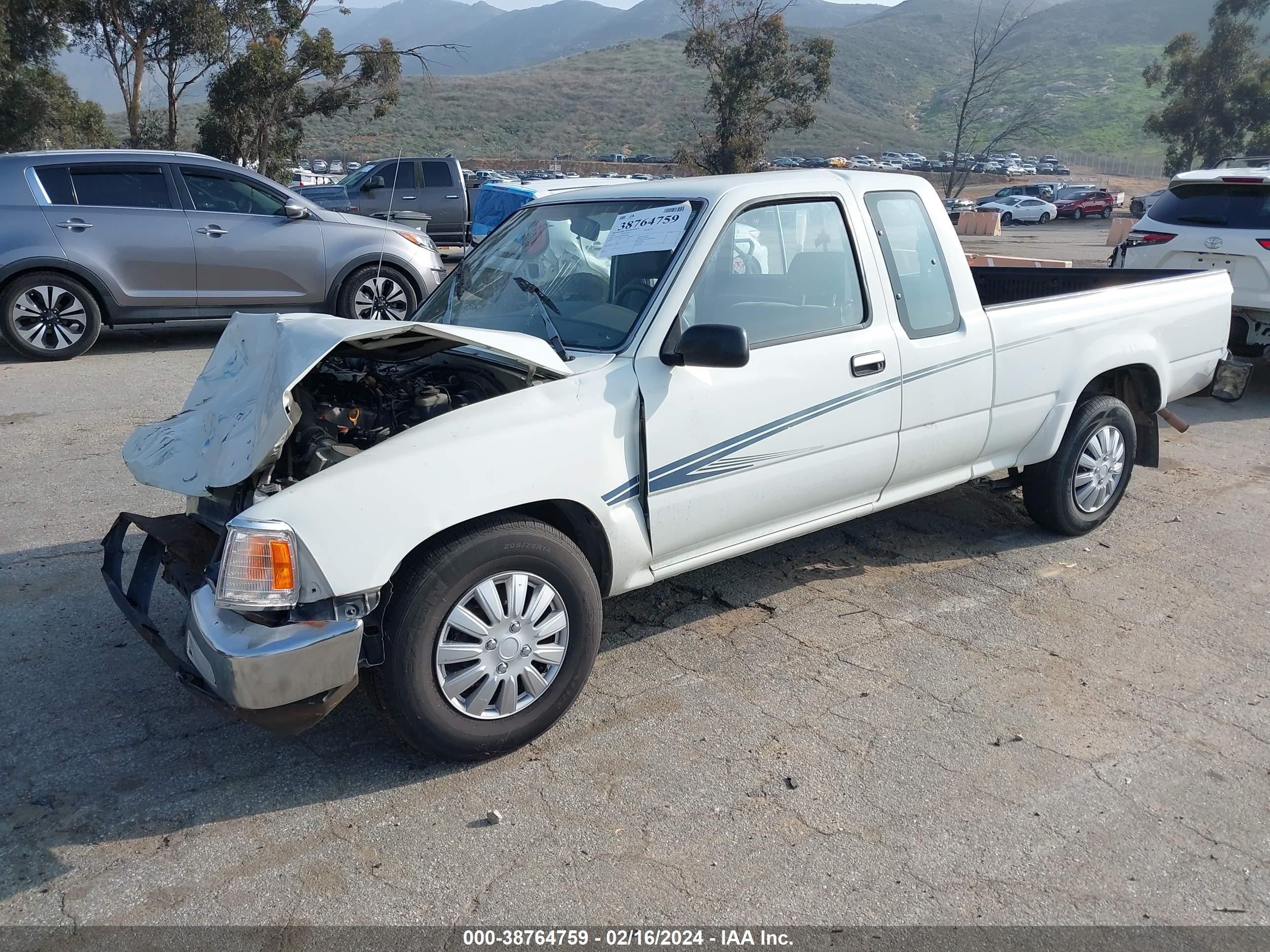 Photo 1 VIN: JT4RN93P9N5067096 - TOYOTA PICKUP 