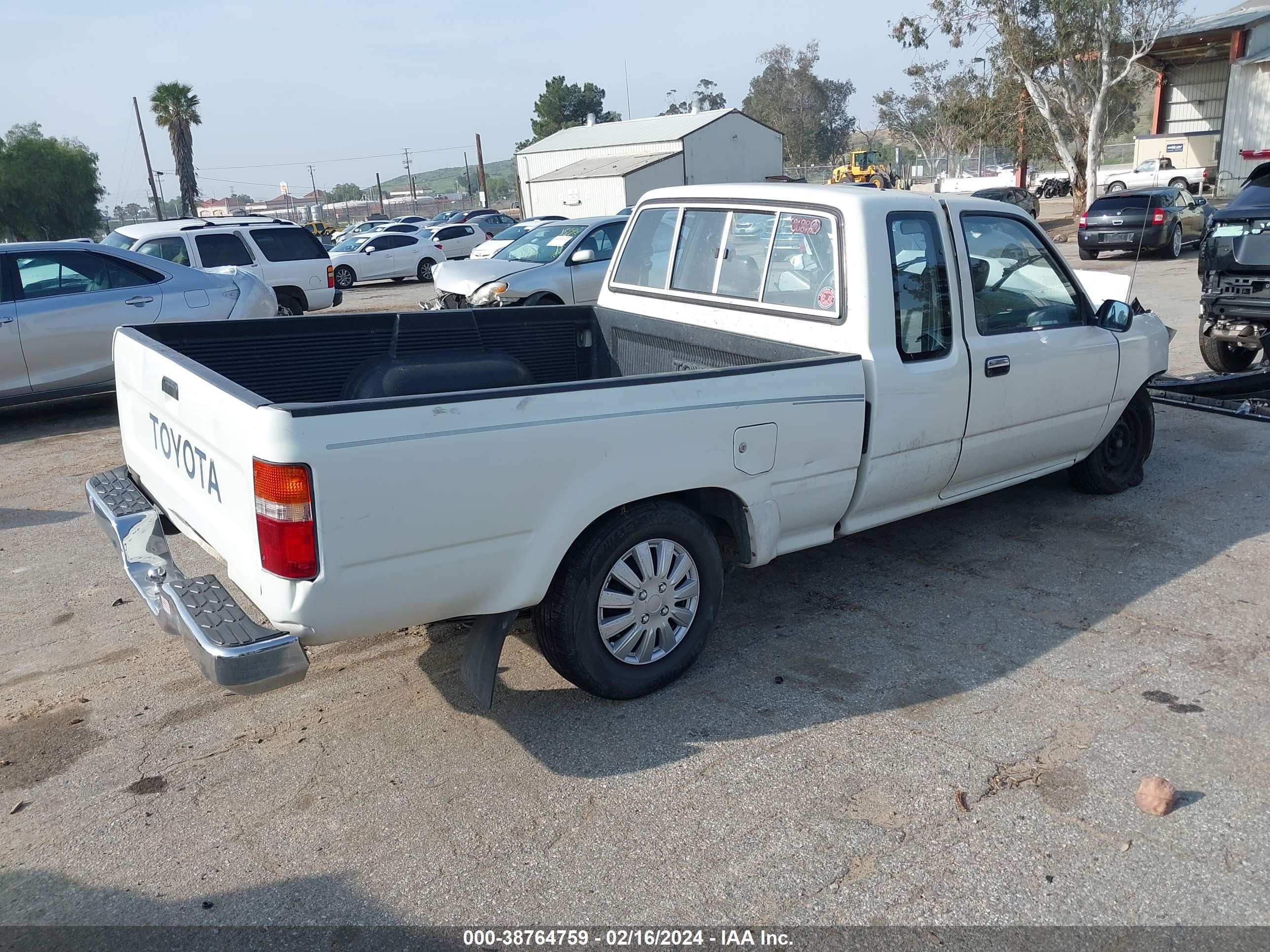 Photo 3 VIN: JT4RN93P9N5067096 - TOYOTA PICKUP 