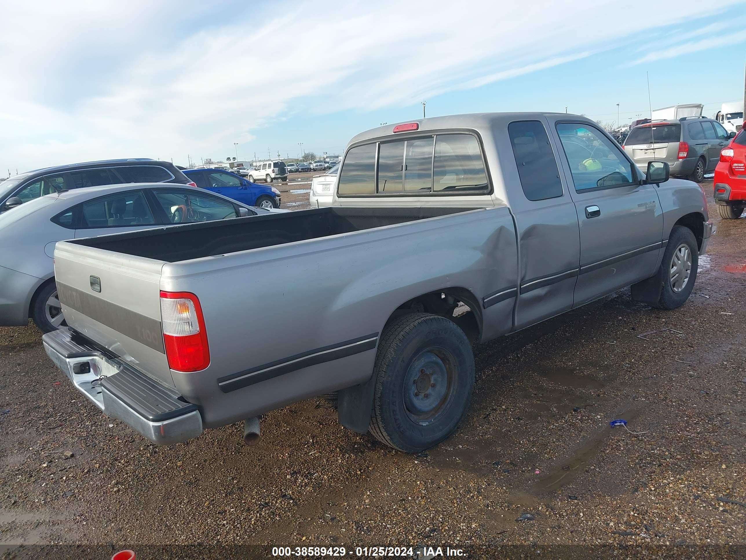 Photo 3 VIN: JT4TN12D0T0026770 - TOYOTA T100 