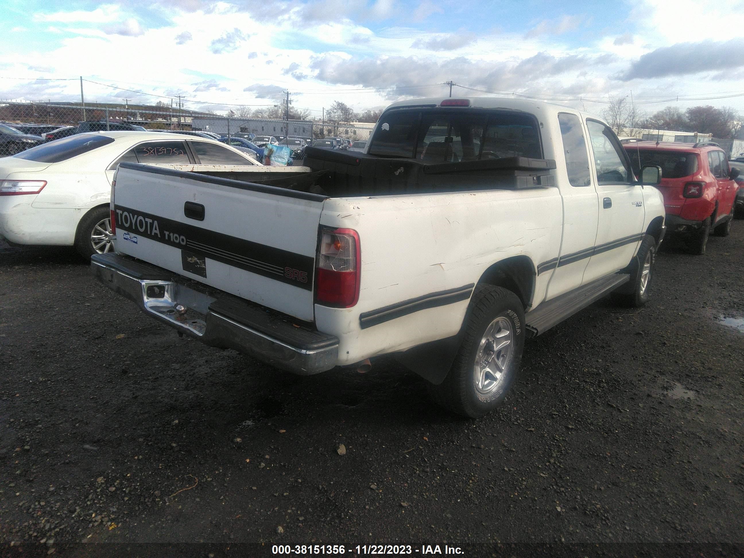 Photo 3 VIN: JT4UN24D9V0047207 - TOYOTA T100 