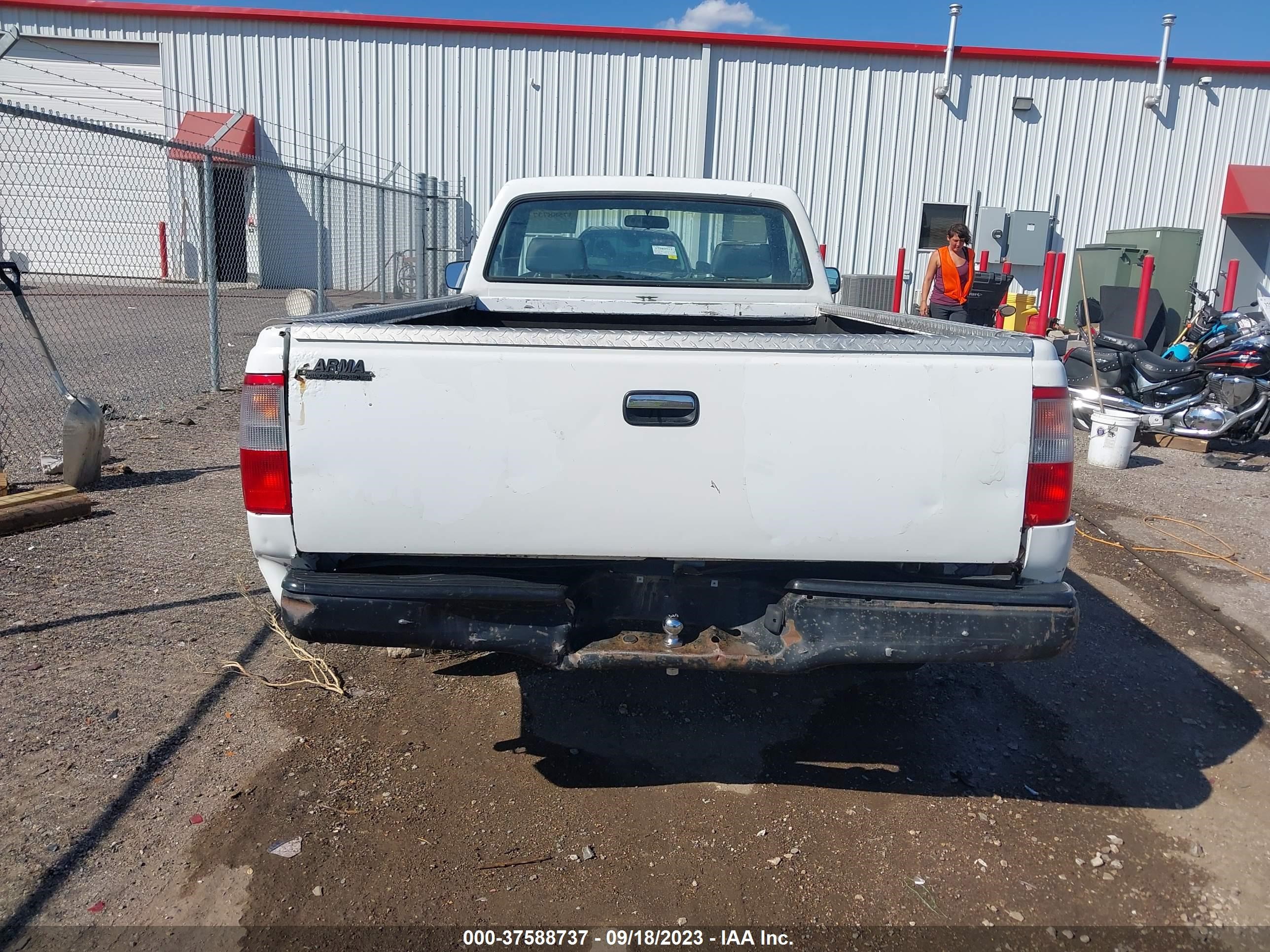 Photo 16 VIN: JT4VD10B2P0005874 - TOYOTA T100 