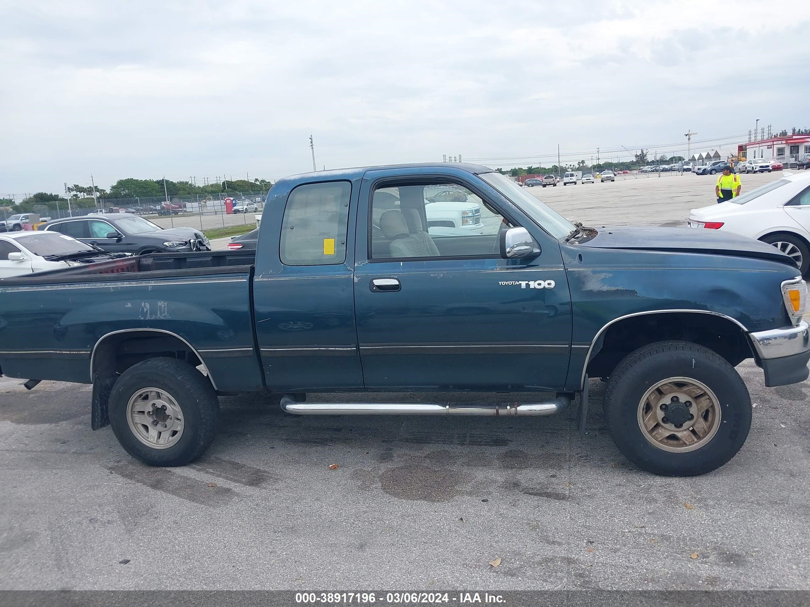 Photo 12 VIN: JT4VD22F5S0015006 - TOYOTA T100 